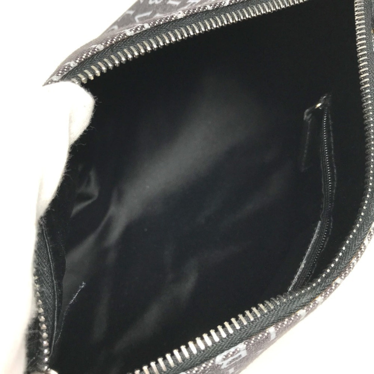 Bvlgari Black Canvas Leather Pochette Shoulder Bag (Pre-Owned)