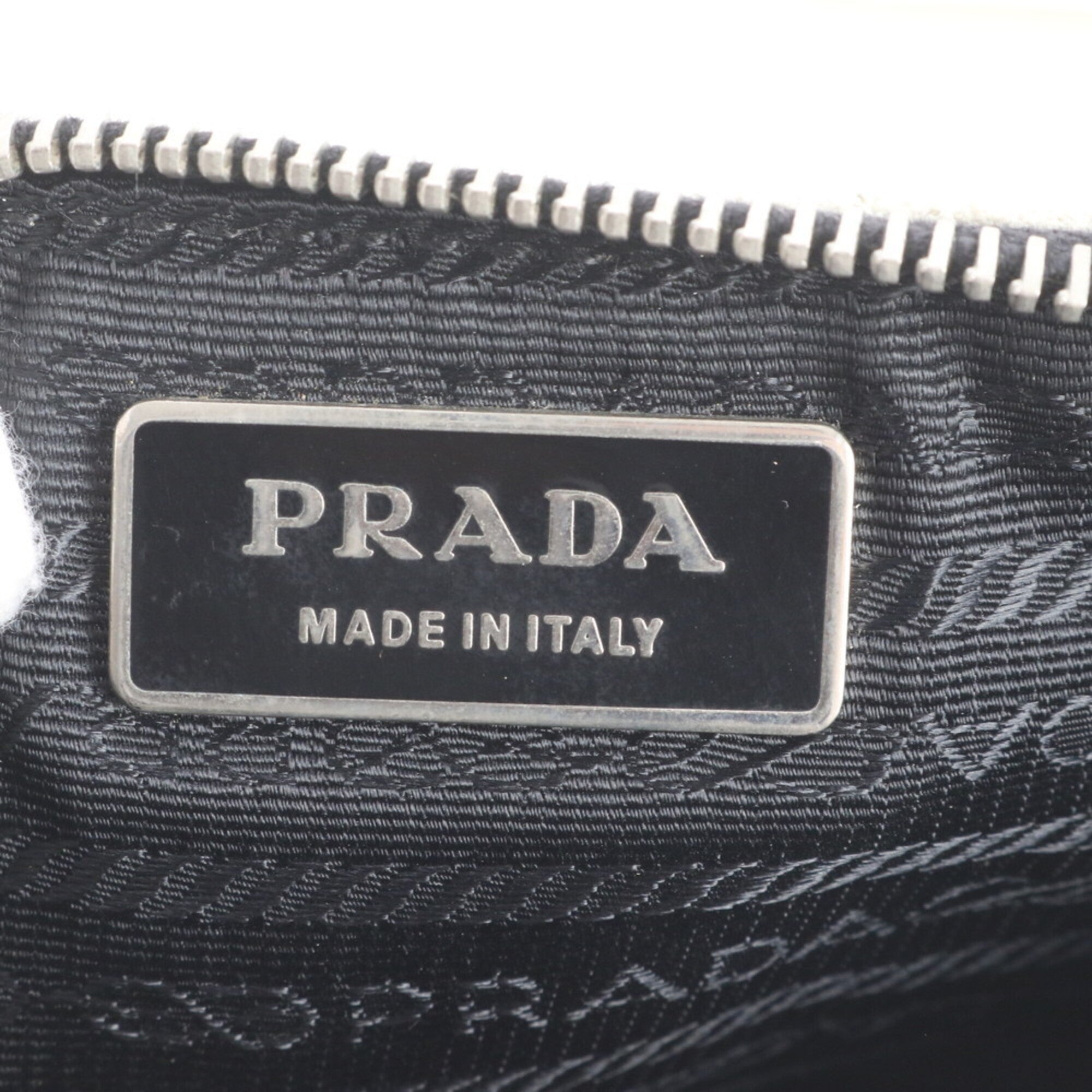 Prada White Leather Fanny Pack Pouch Shoulder Bag Sling Bag (Pre-Owned)