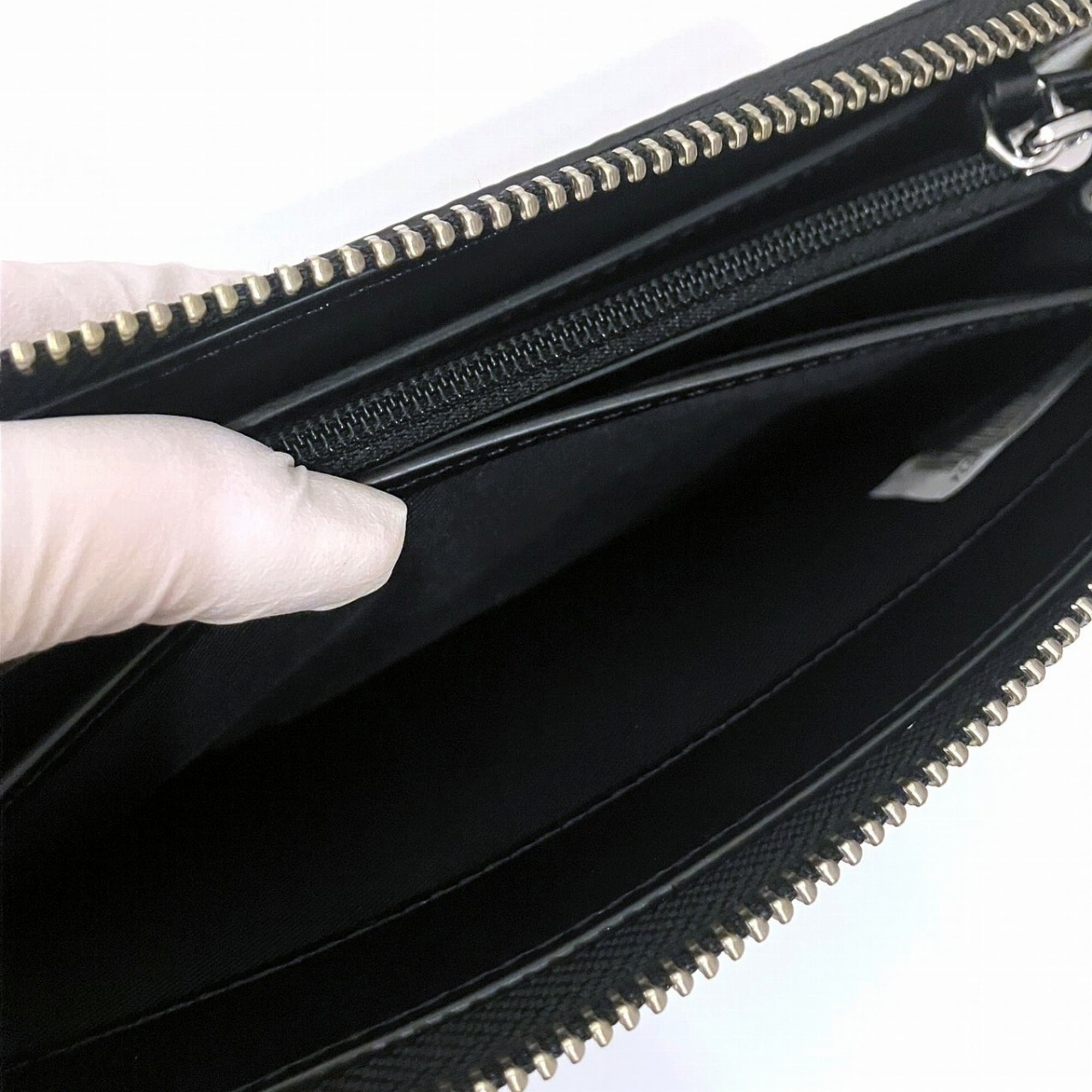 Marc Jacobs Black Long Wallet (Bi-Fold) (Pre-Owned)