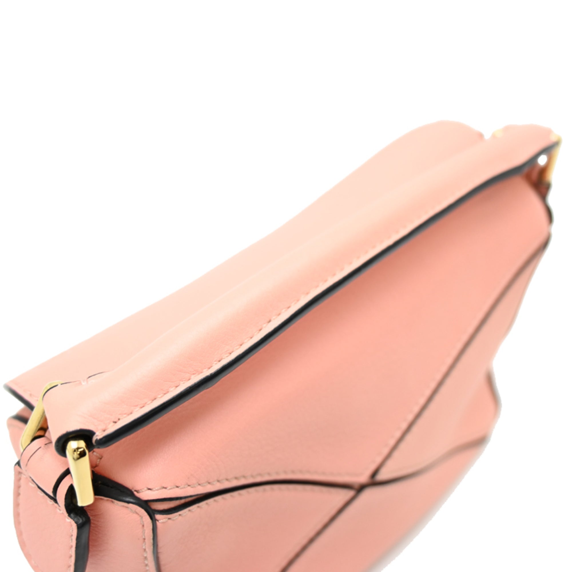 Loewe Pink Leather Shoulder Bag (Pre-Owned)