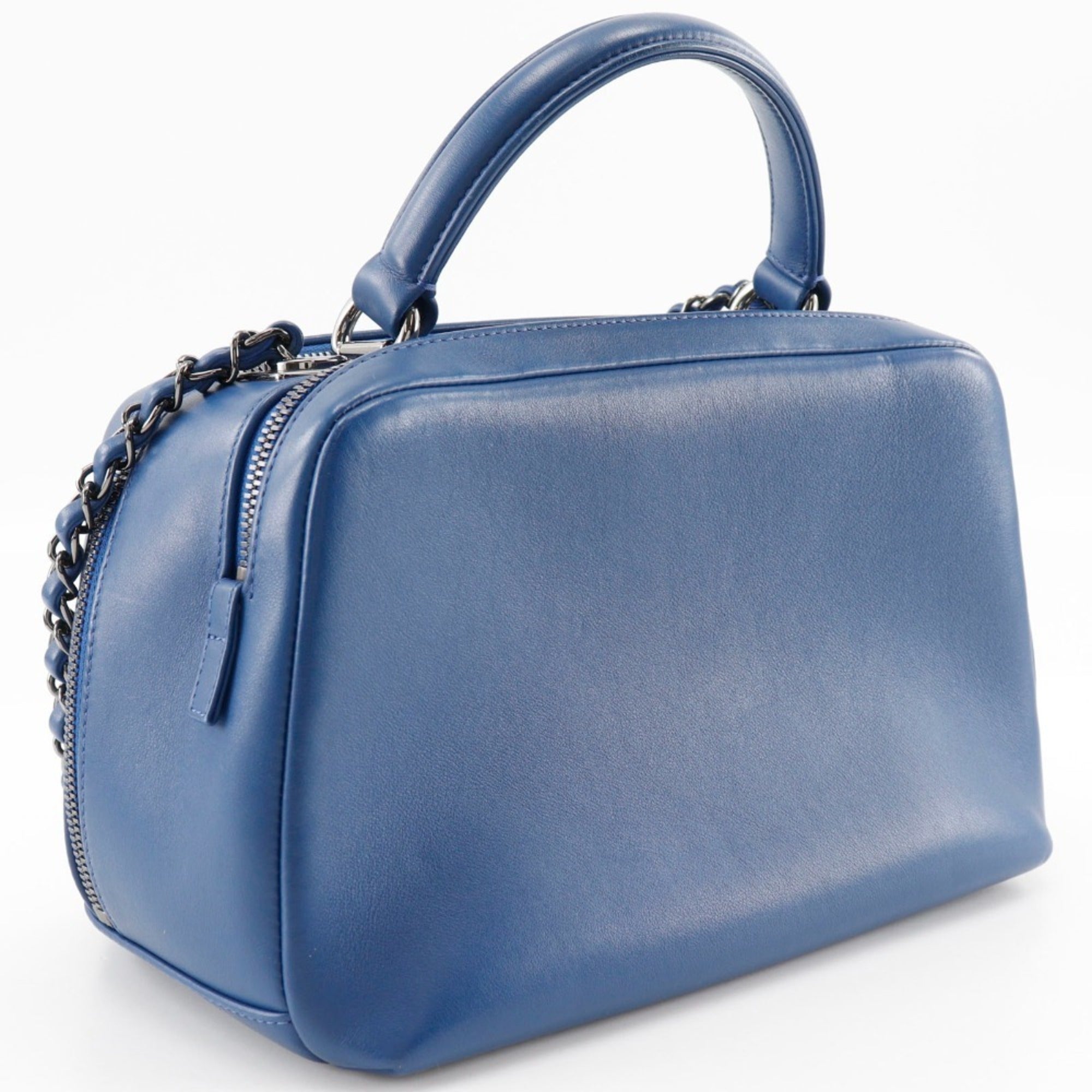 Chanel Blue Leather Handbag (Pre-Owned)