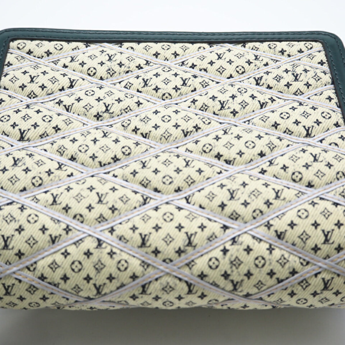 Louis Vuitton Beige Green Canvas Leather Shoulder Bag (Pre-Owned)