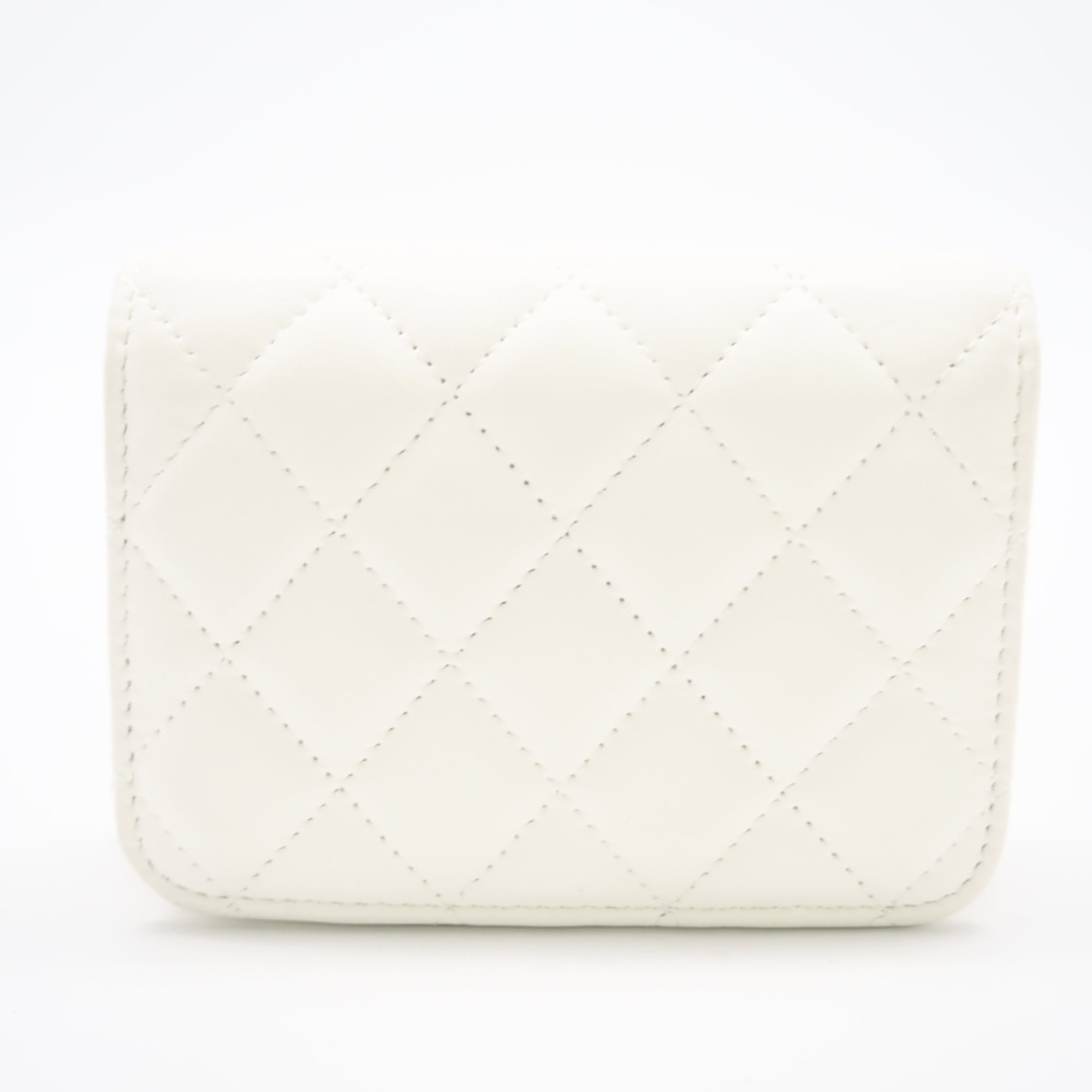 Chanel White Leather Shoulder Bag (Pre-Owned)