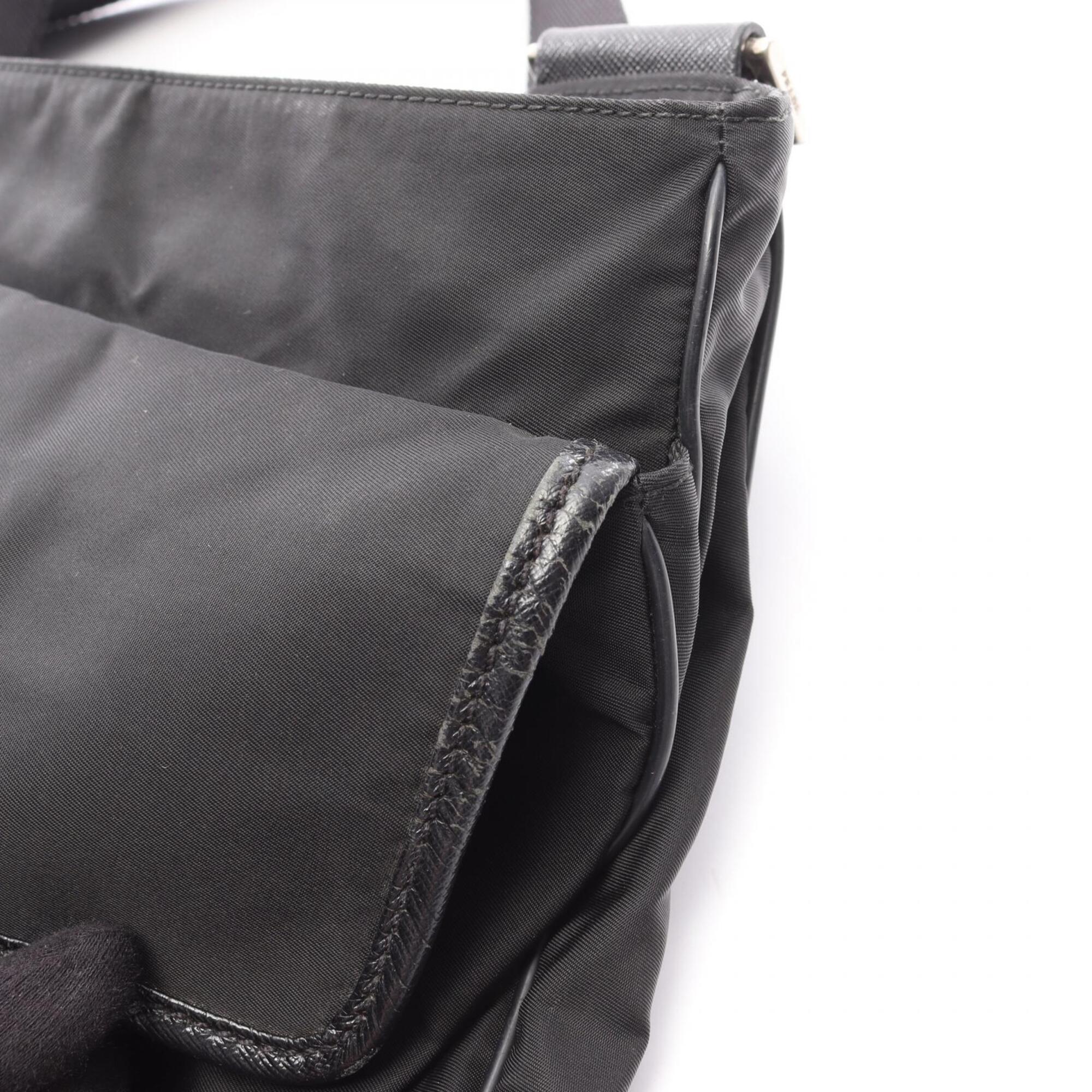 Prada Black Nylon Saffiano Triangle Handbag Shoulder Bag (Pre-Owned)