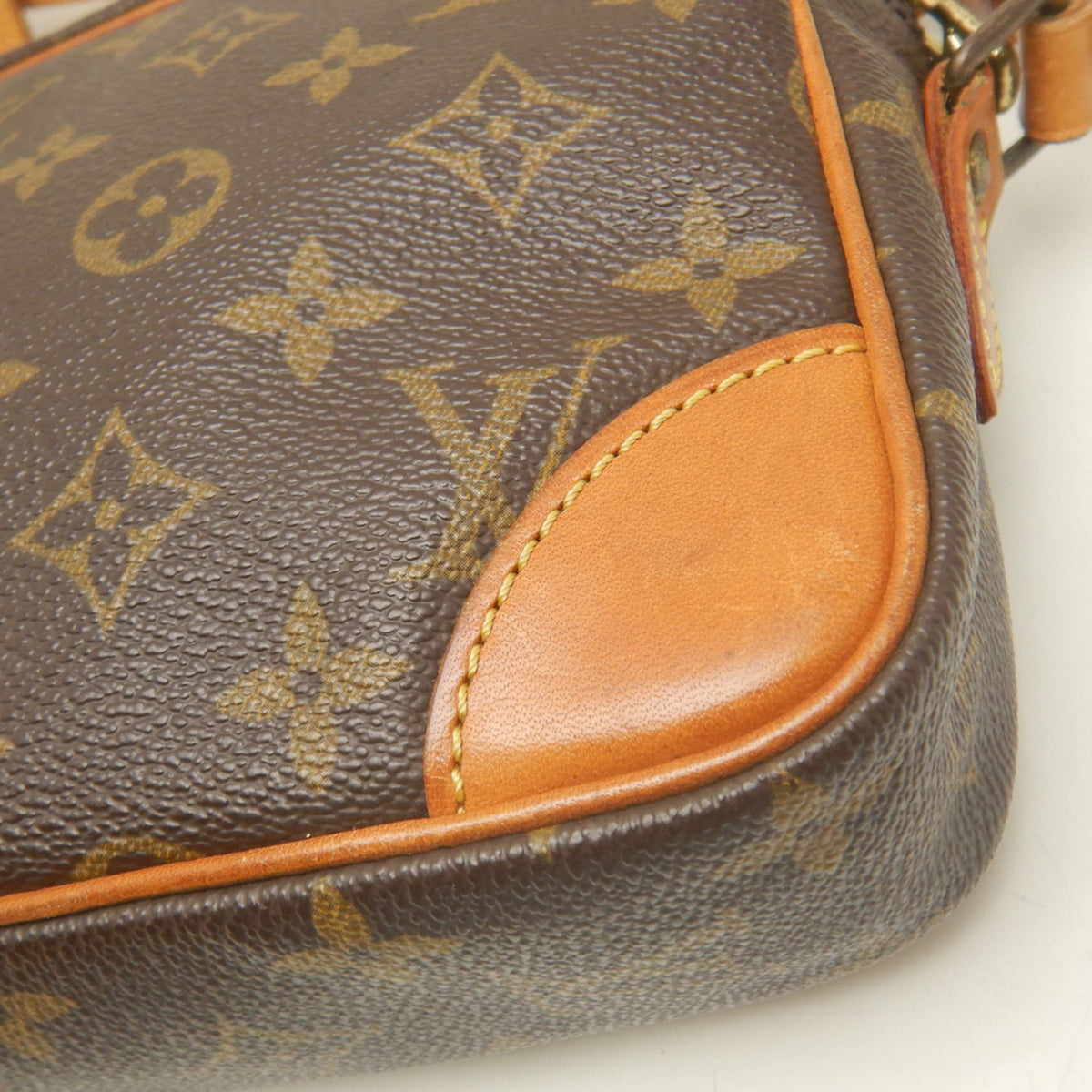 Louis Vuitton Brown Monogram Monogram Shoulder Bag (Pre-Owned)