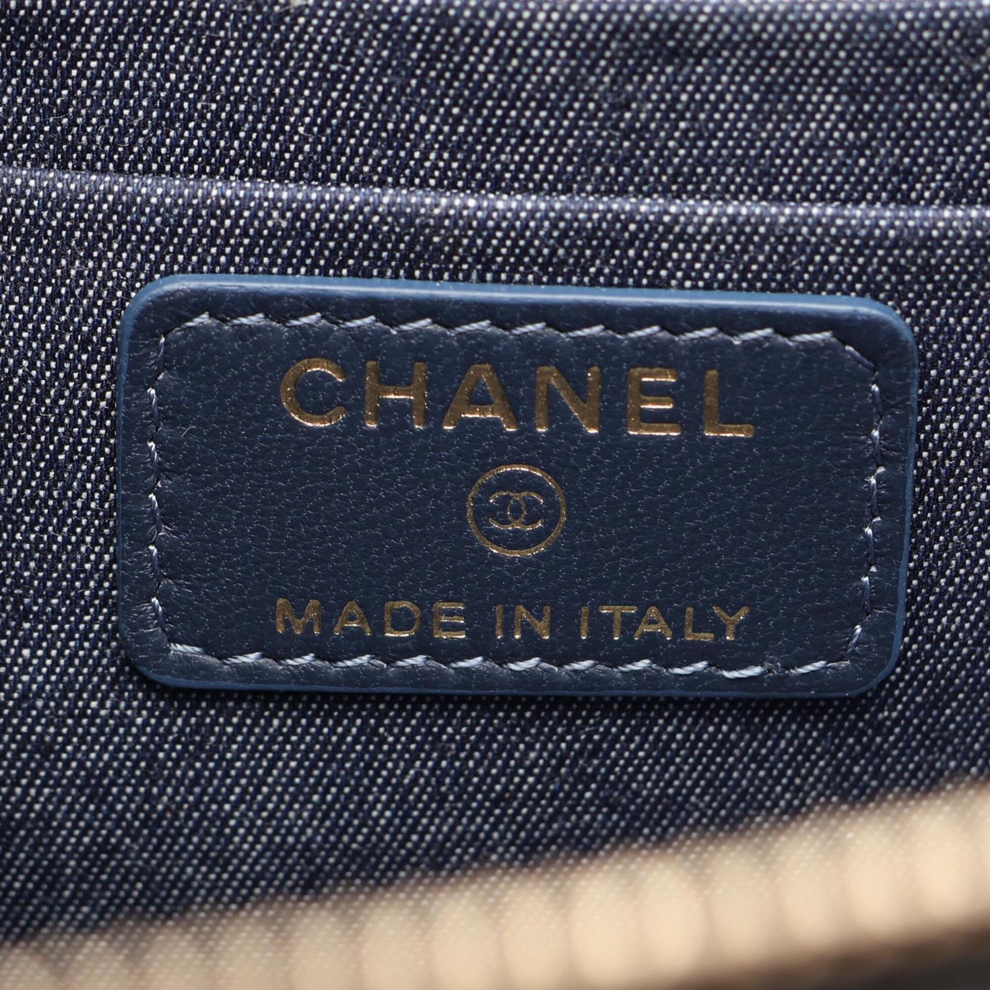 Chanel Black Leather Handbag Shoulder Bag (Pre-Owned)