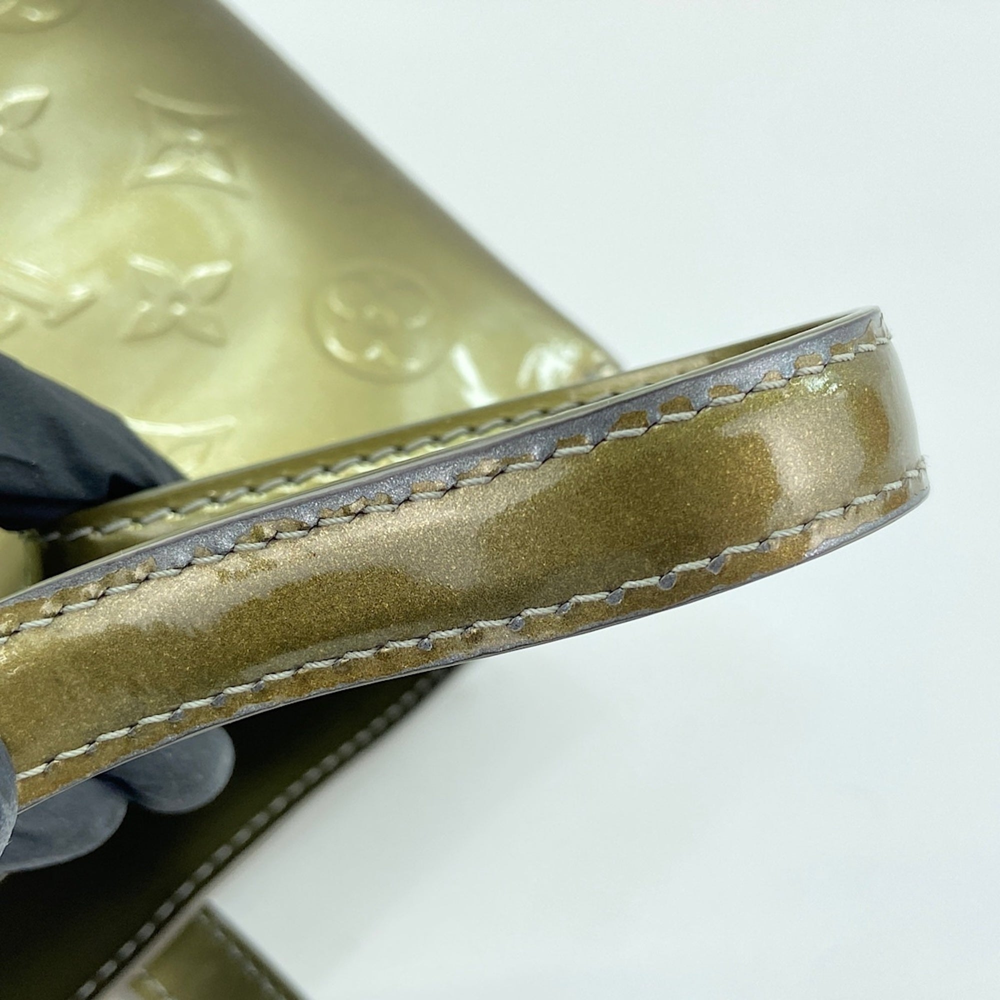 Louis Vuitton Green Handbag (Pre-Owned)