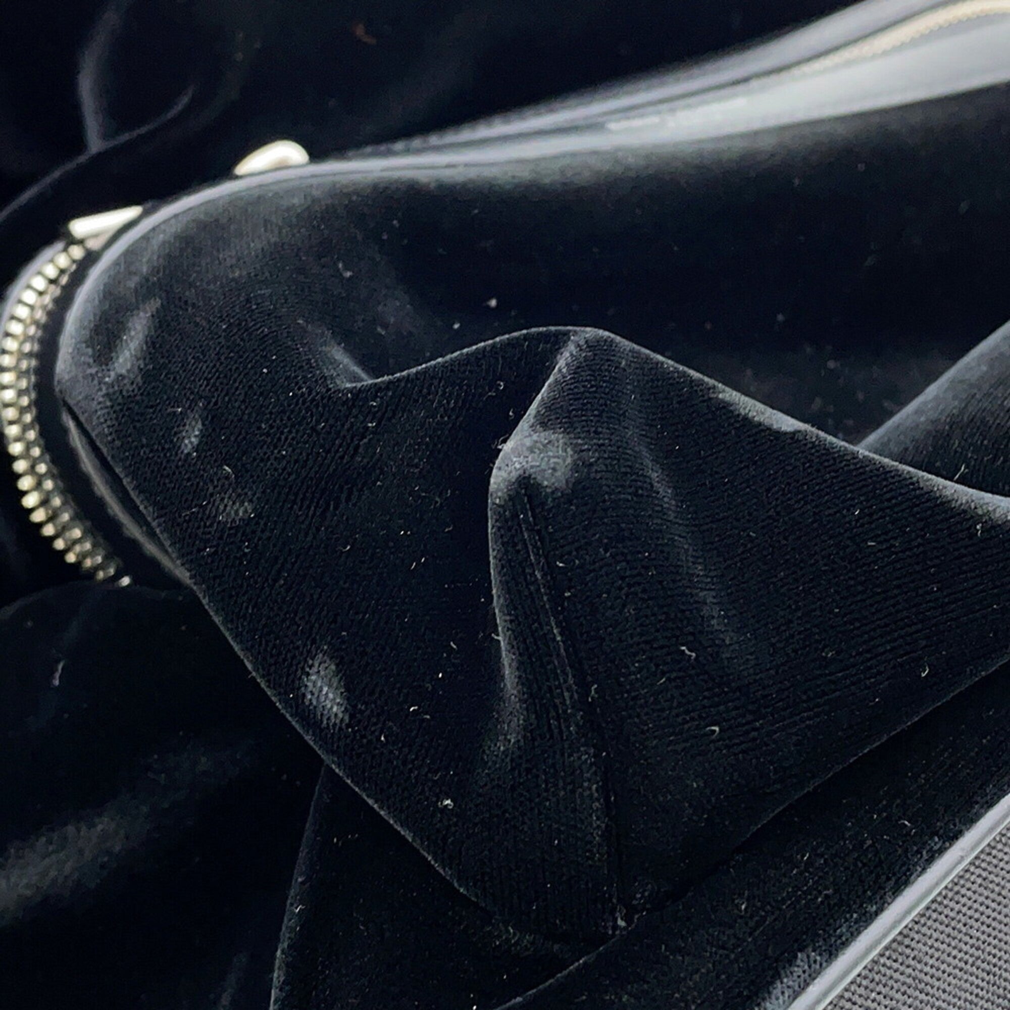 Yves Saint Laurent Black Leather Backpack (Pre-Owned)