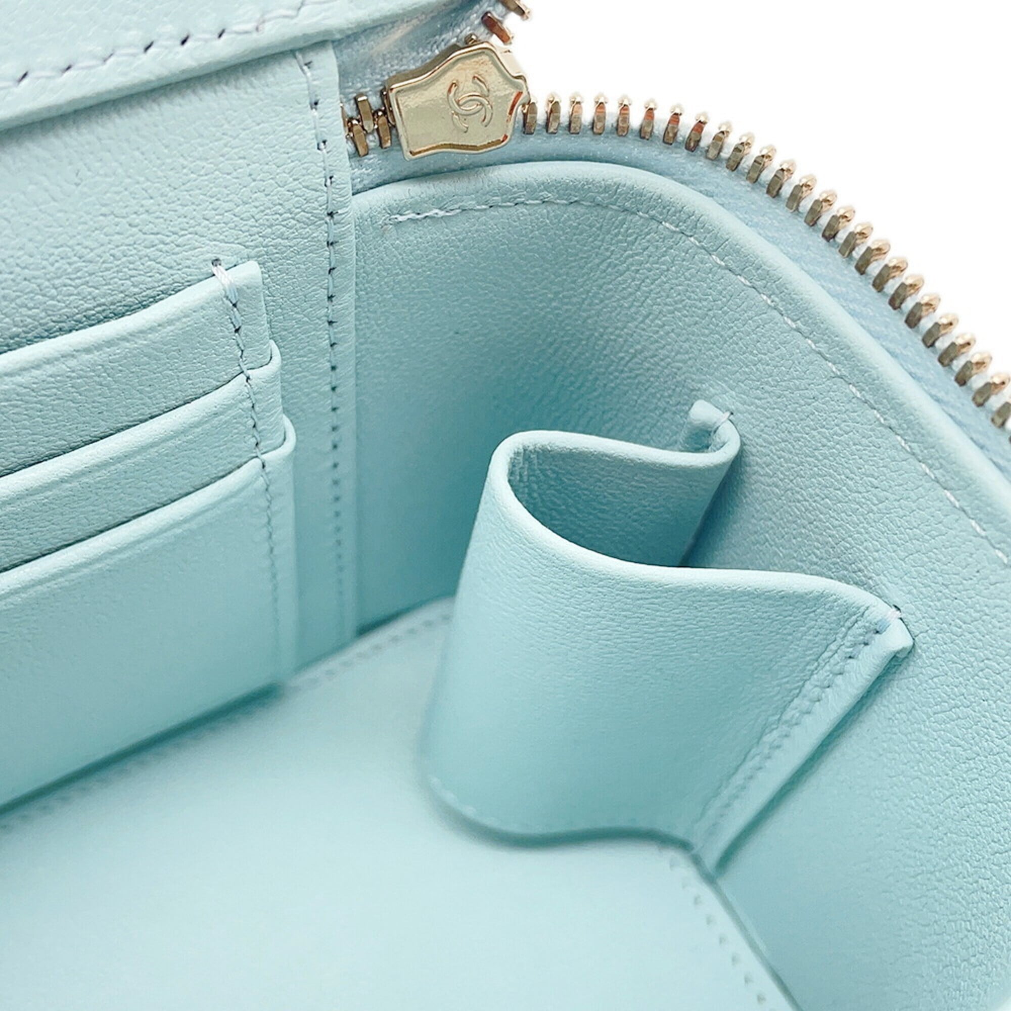 Chanel Matelasse Light Blue Leather Handbag Shoulder Bag (Pre-Owned)