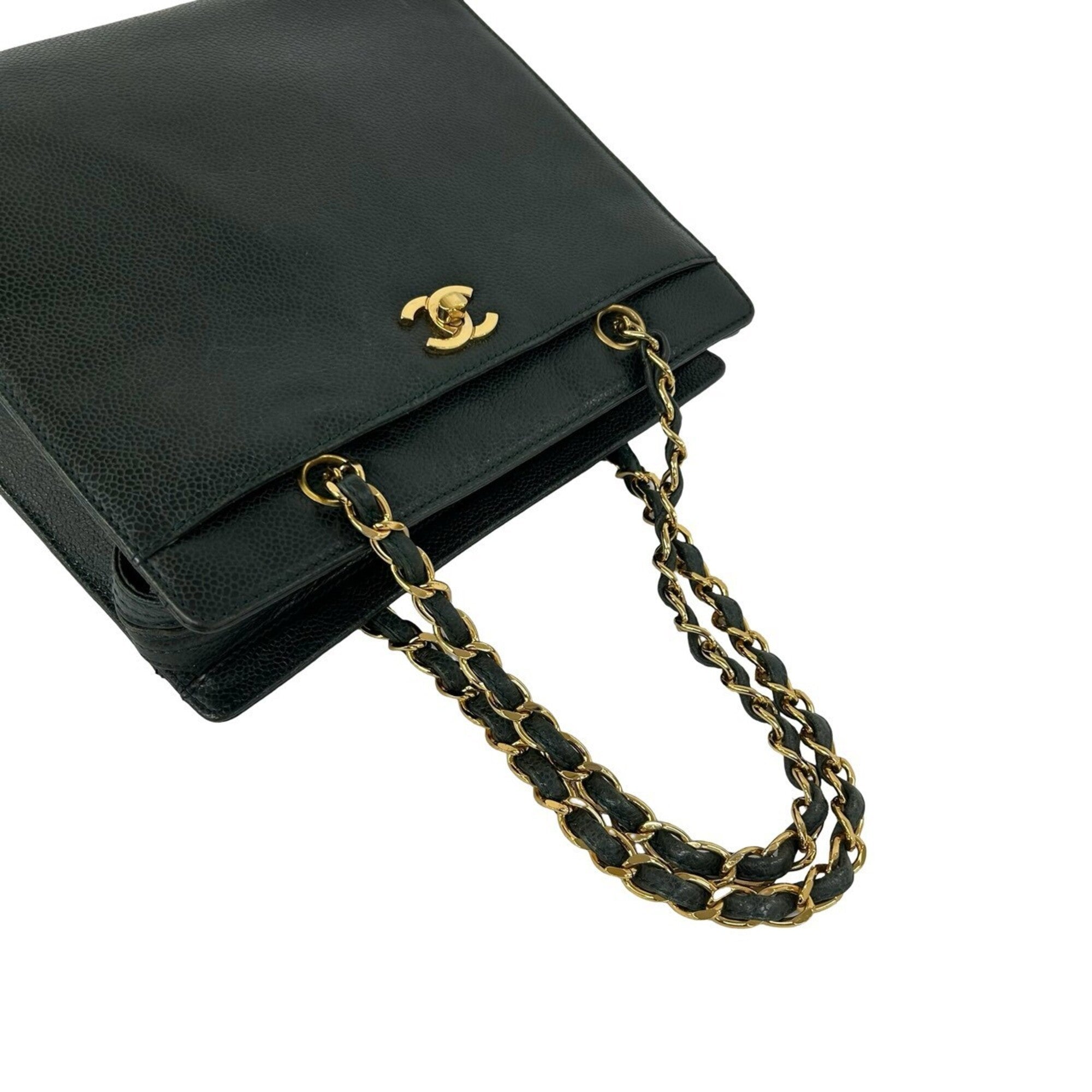 Chanel Green Grained Calfskin Handbag (Pre-Owned)