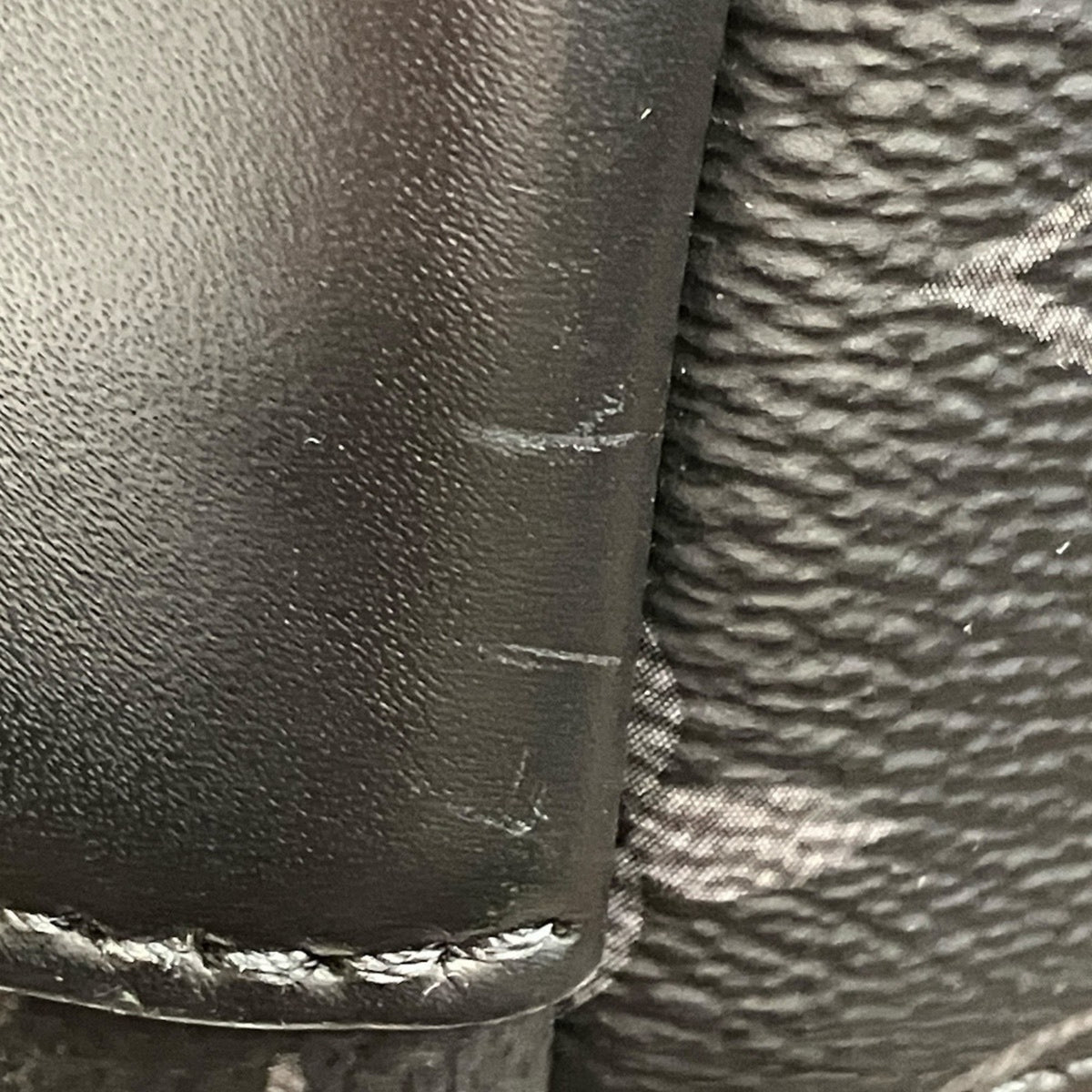 Louis Vuitton Gray Monogram Eclipse Monogram Eclipse Messenger Bag Shoulder Bag (Pre-Owned)