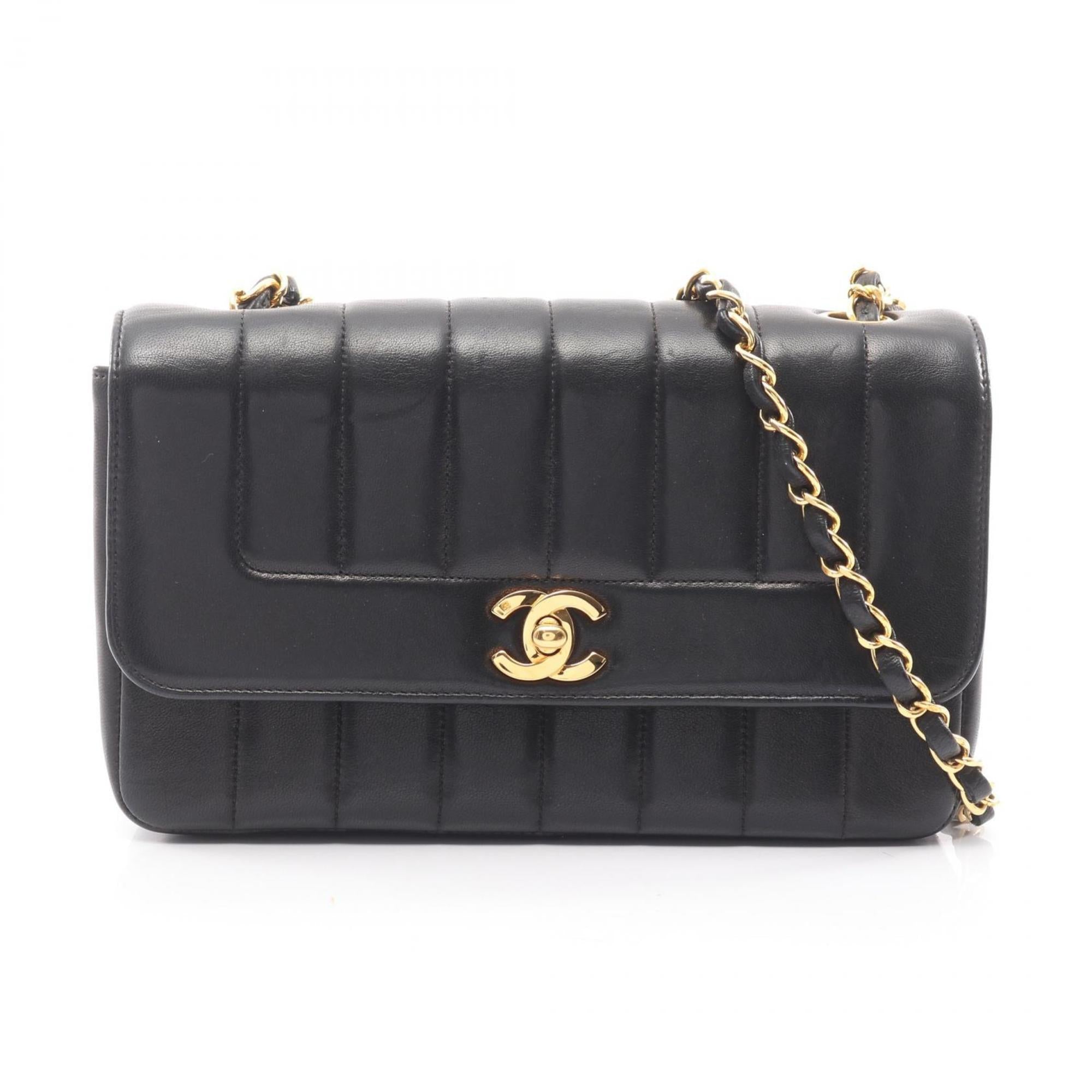 Chanel Black Leather Shoulder Bag (Pre-Owned)