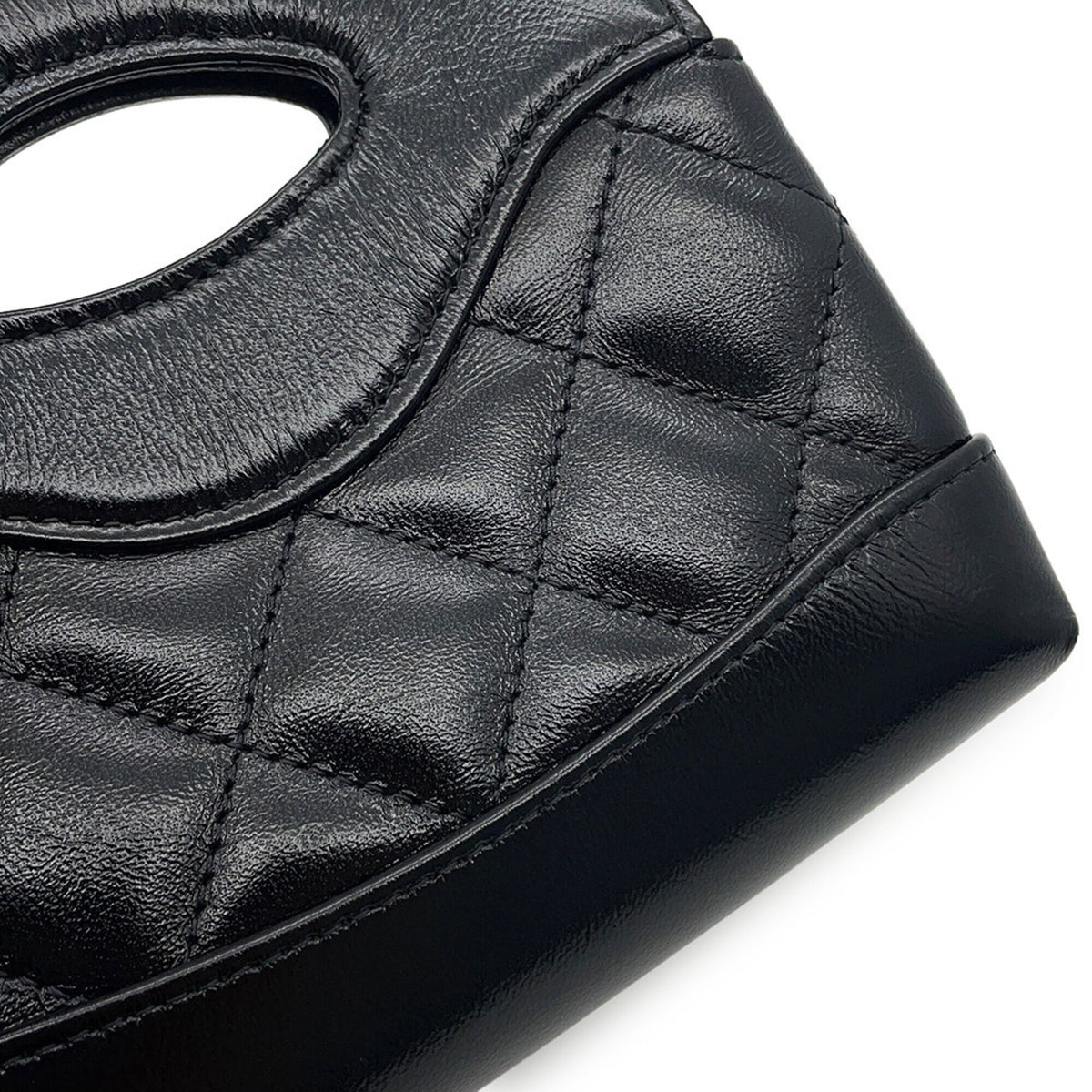 Chanel Matelasse Black Leather Handbag Shoulder Bag (Pre-Owned)