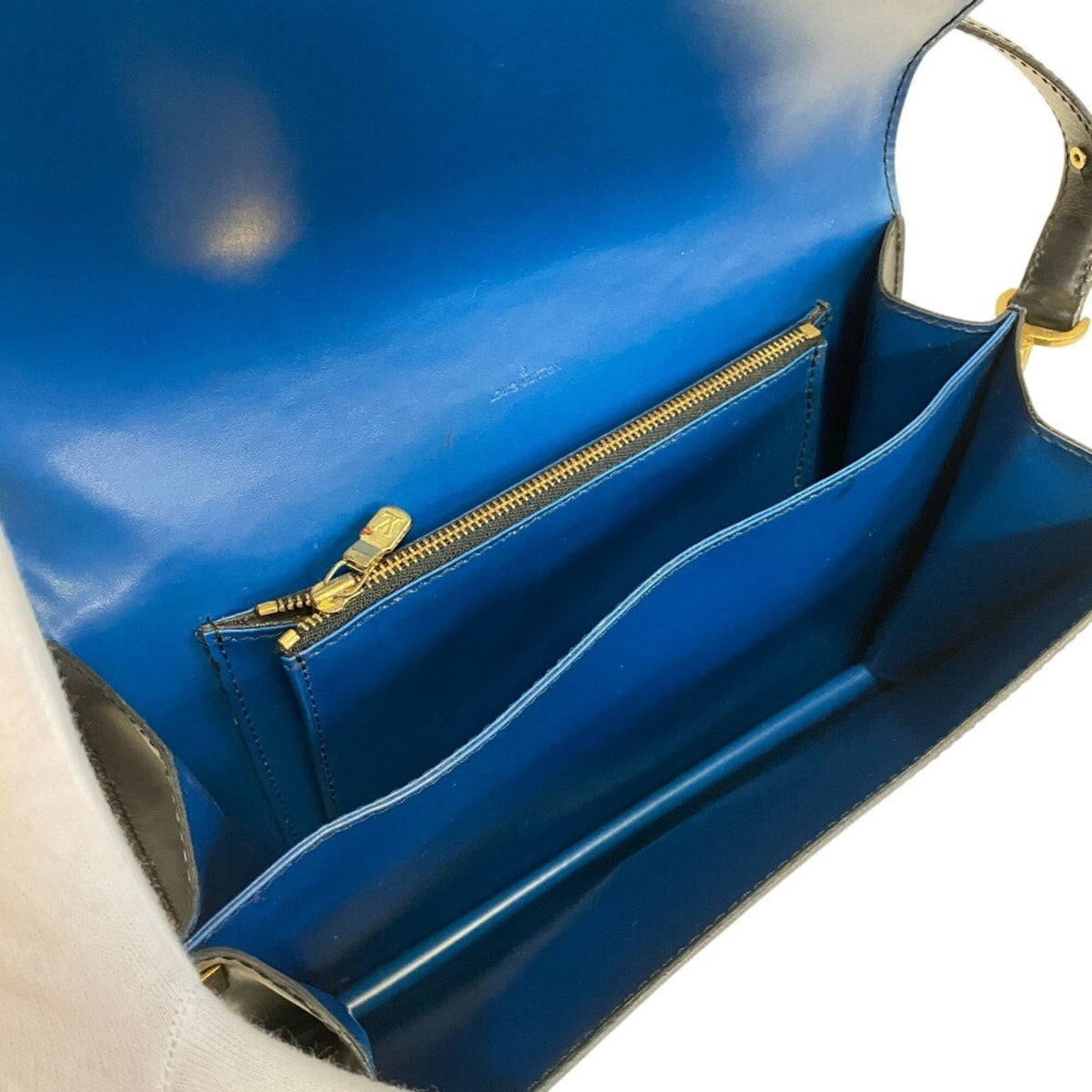 Louis Vuitton Black Blue Leather Shoulder Bag (Pre-Owned)