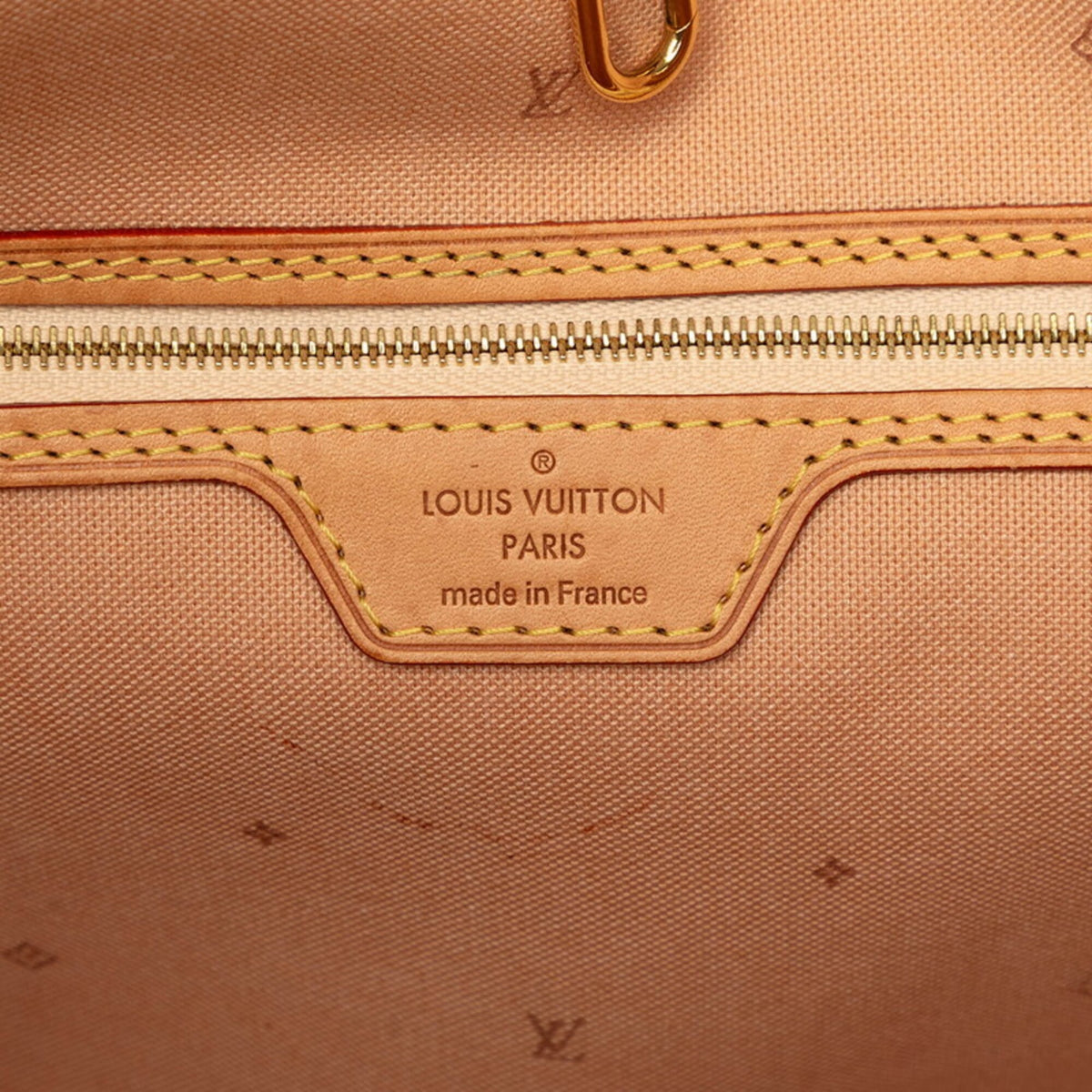Louis Vuitton Beige Ivory Monogram Monogram Pouch Shoulder Bag Tote Bag (Pre-Owned)