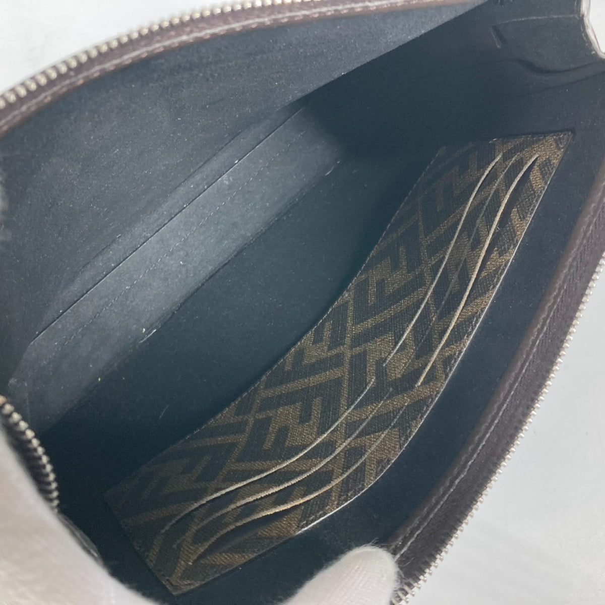 Fendi Brown Leather Clutch Bag (Pre-Owned)