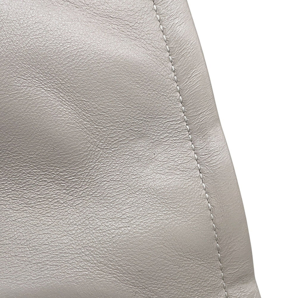 Saint Laurent White Leather Shoulder Bag (Pre-Owned)