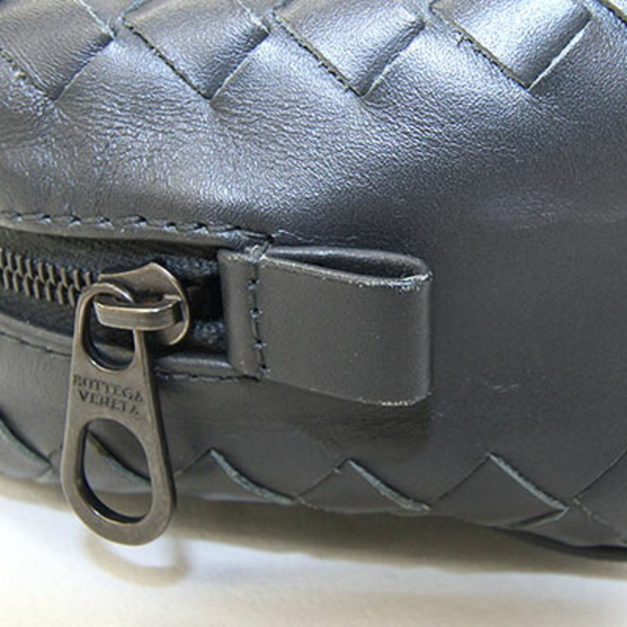 Bottega Veneta Intrecciato Dark Gray Leather Pouch (Pre-Owned)