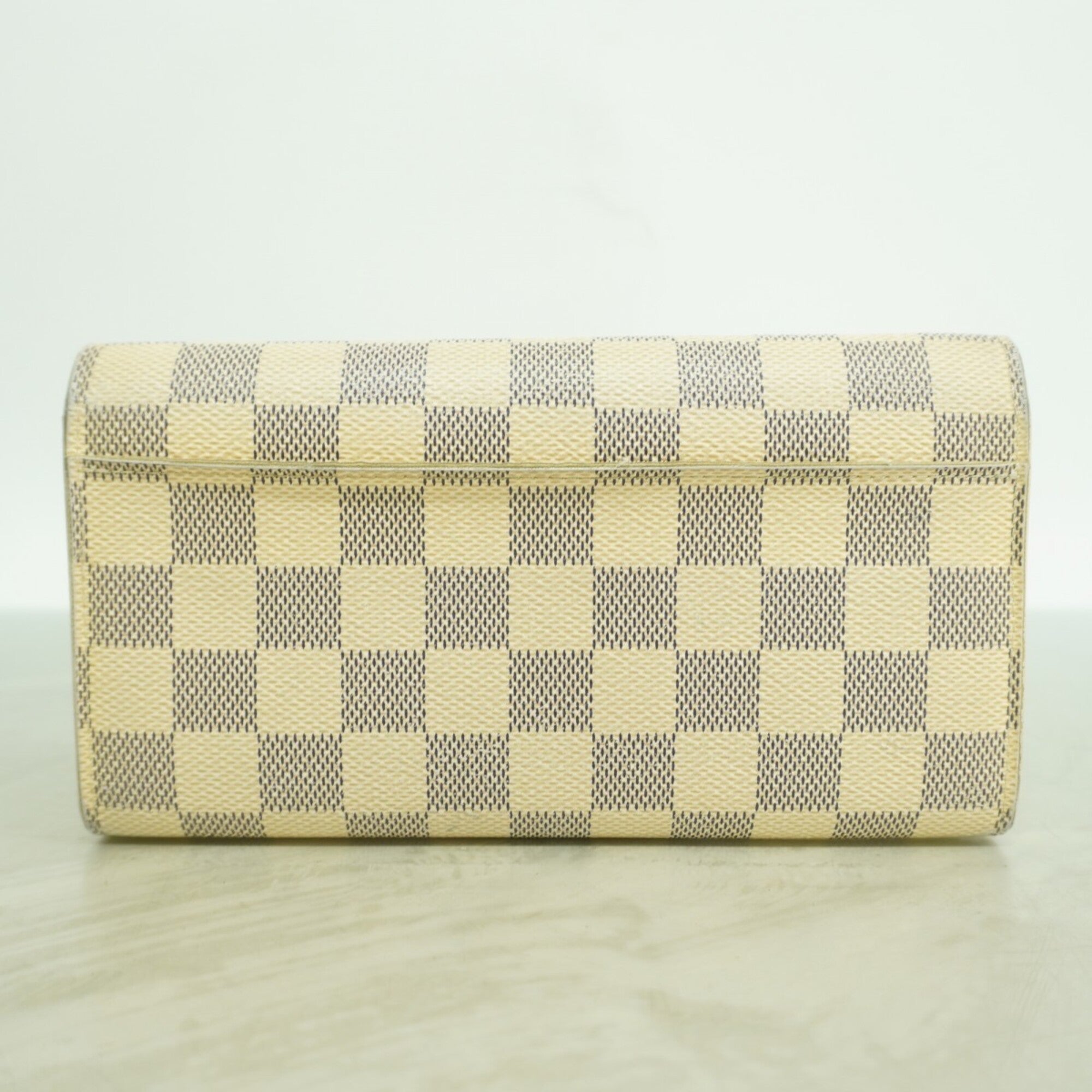 Louis Vuitton White Long Wallet (Bi-Fold) (Pre-Owned)