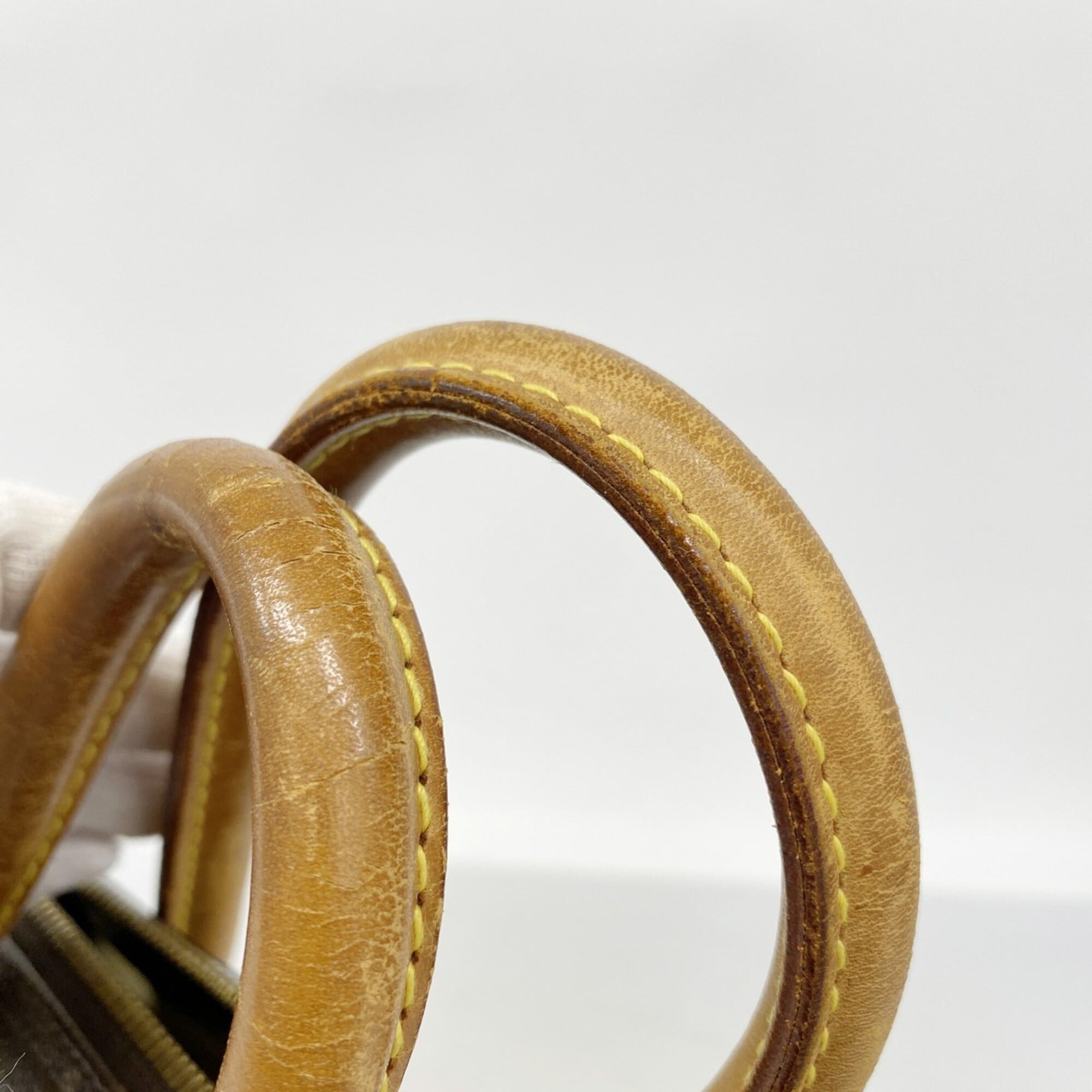 Louis Vuitton Brown Handbag (Pre-Owned)