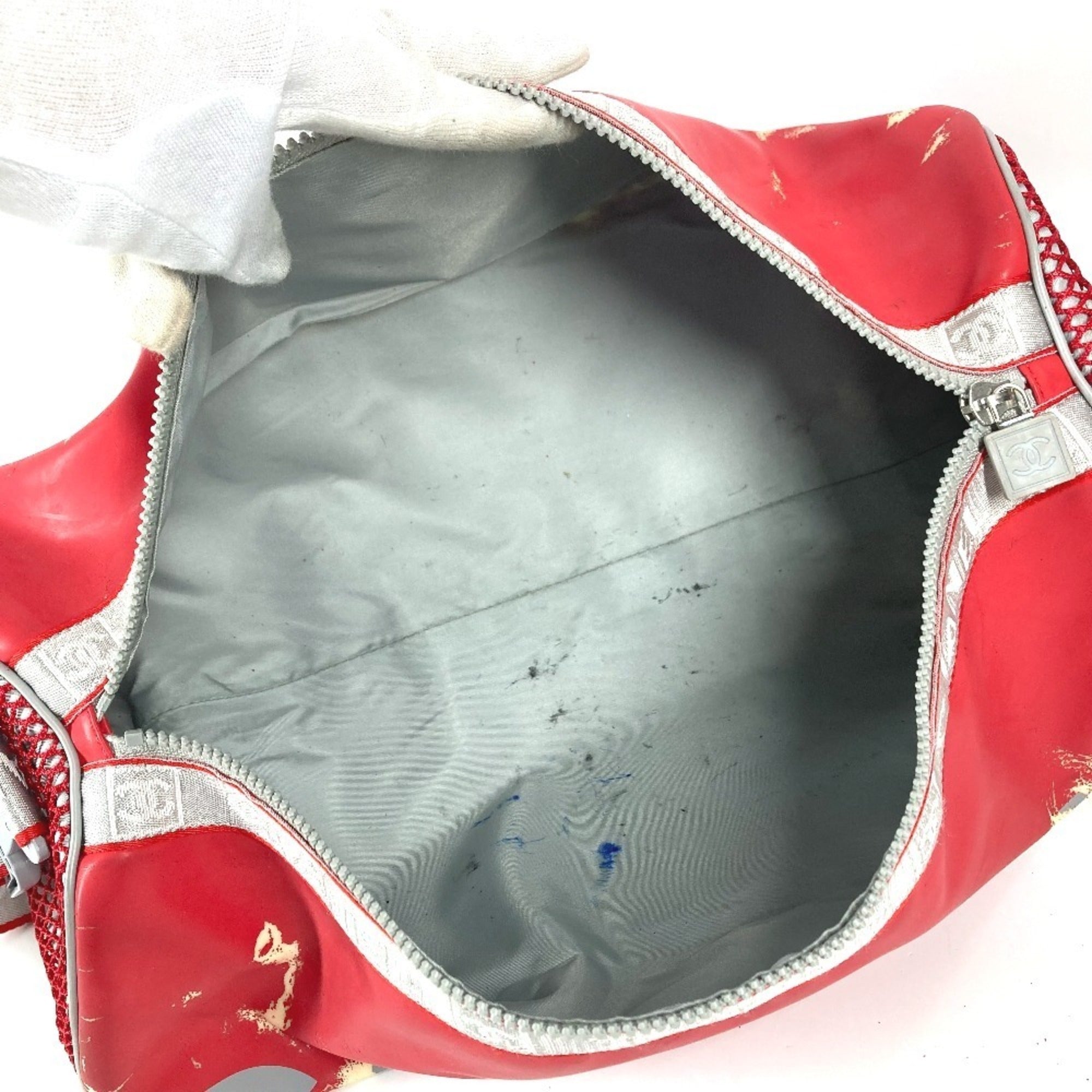 Chanel Red Color White Rubber Shoulder Bag (Pre-Owned)