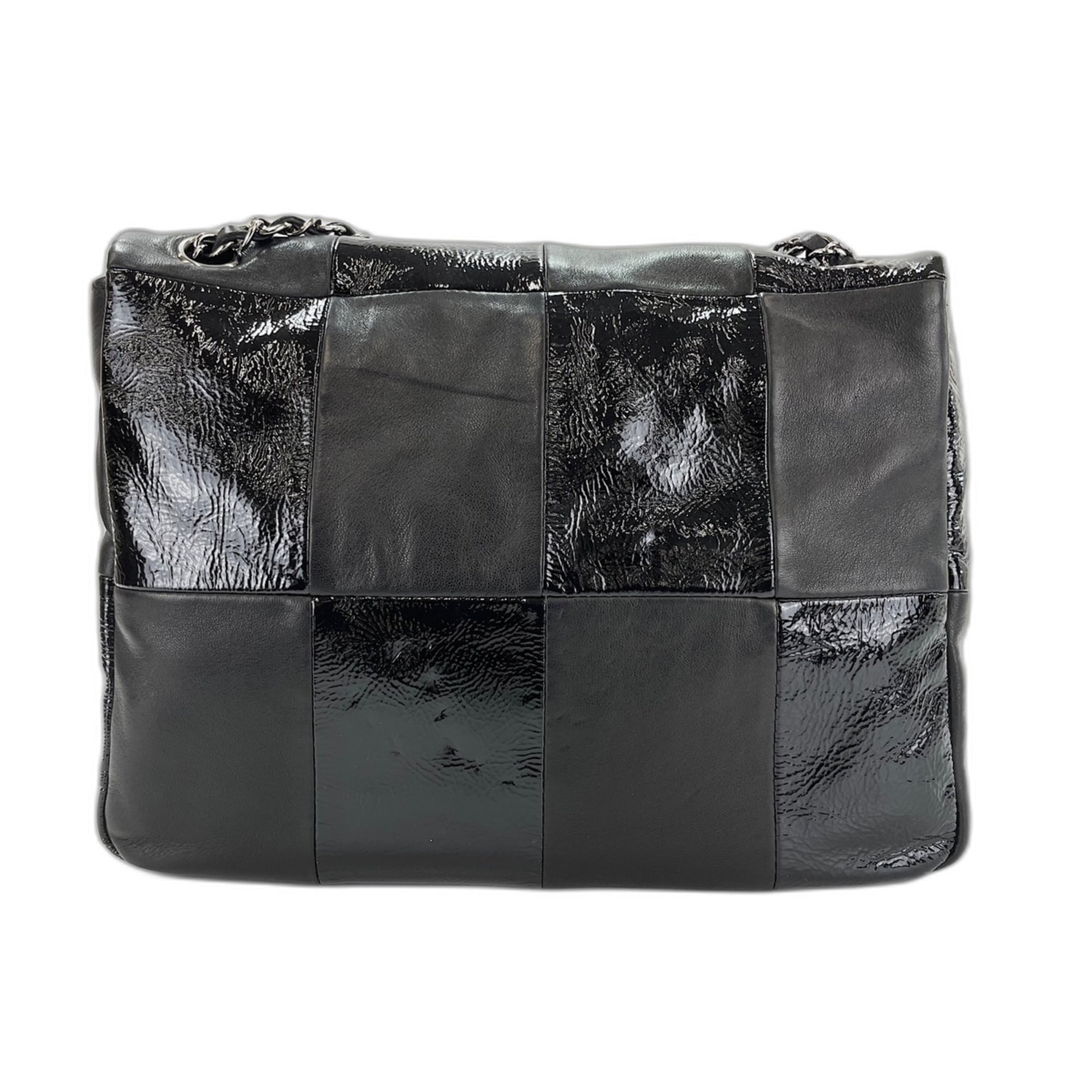 Chanel Black Leather Shoulder Bag (Pre-Owned)