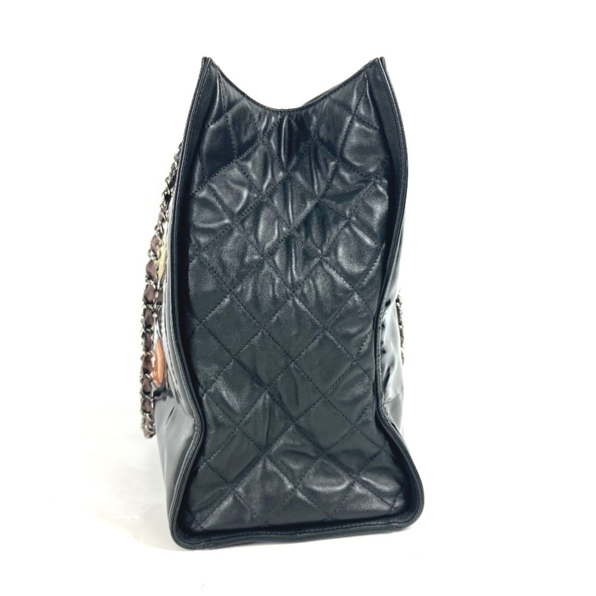 Chanel Black Shoulder Bag (Pre-Owned)