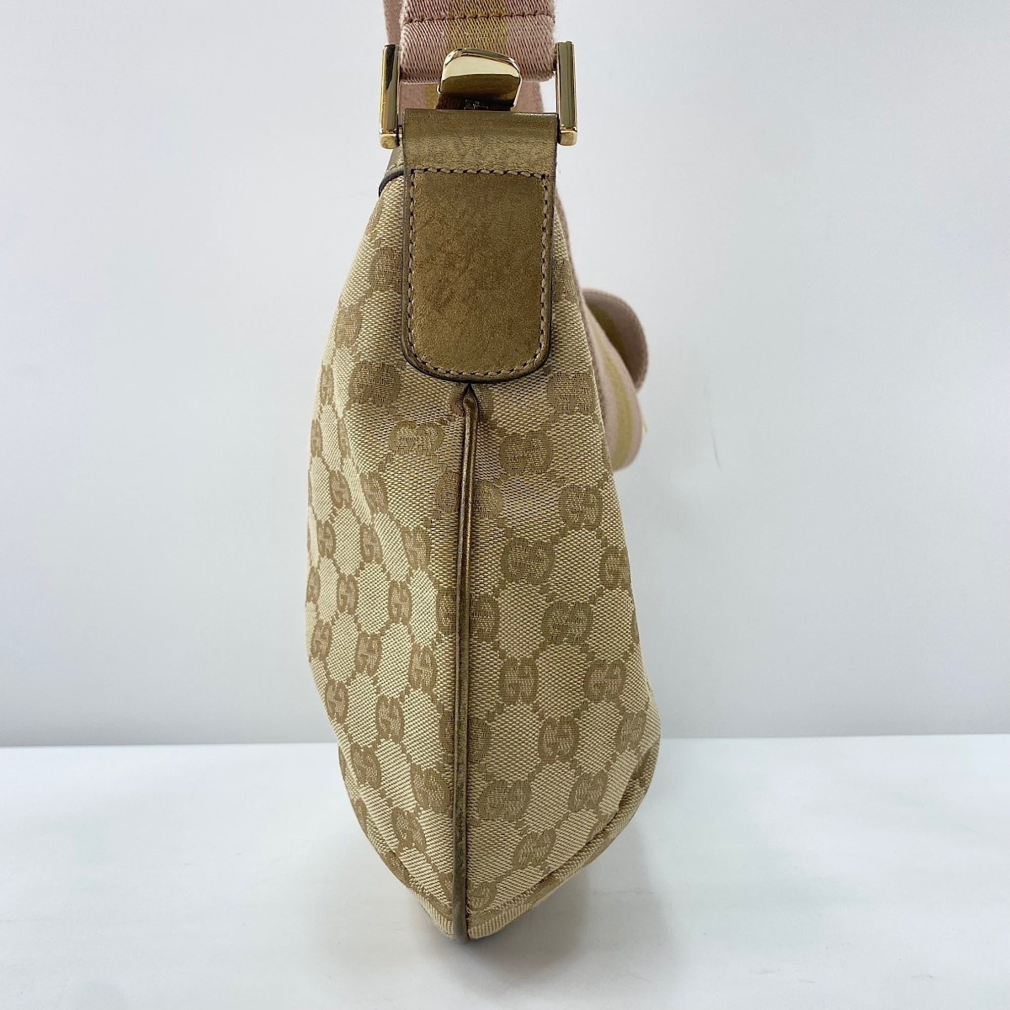 Gucci Beige Shoulder Bag (Pre-Owned)