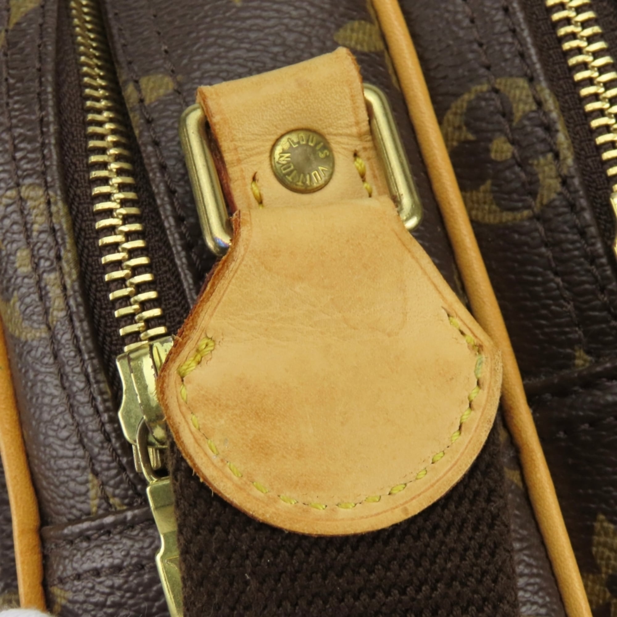 Louis Vuitton Brown Monogram Leather Shoulder Bag (Pre-Owned)