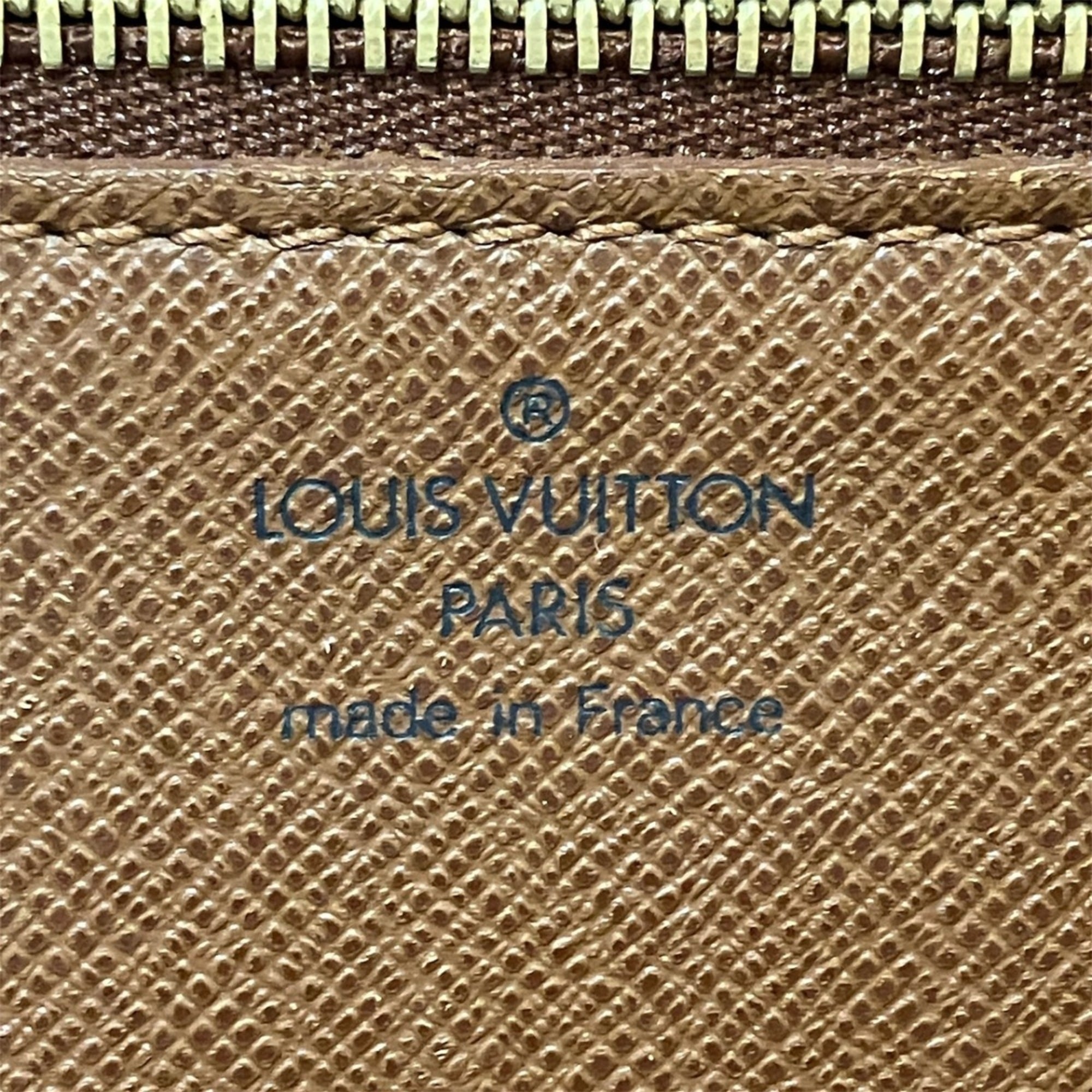 Louis Vuitton Brown Monogram Clutch Bag (Pre-Owned)