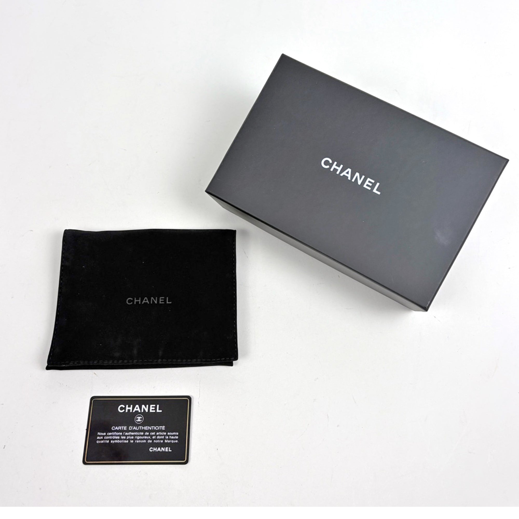 Chanel Black Leather Wallet (Bi-Fold) (Pre-Owned)