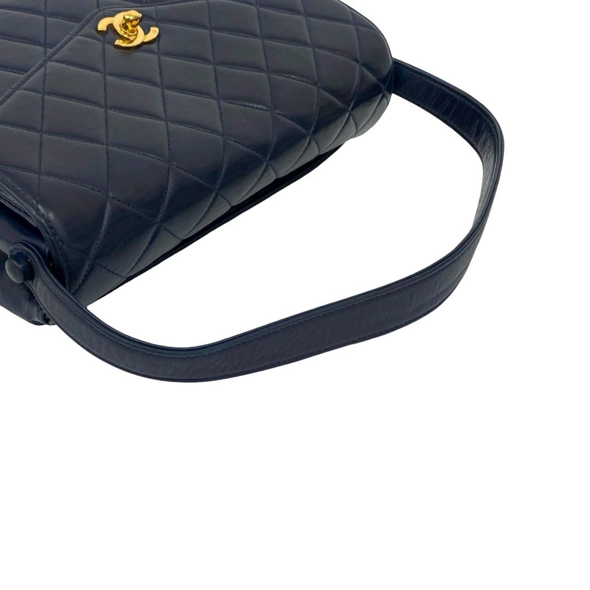 Chanel Navy Leather Handbag (Pre-Owned)