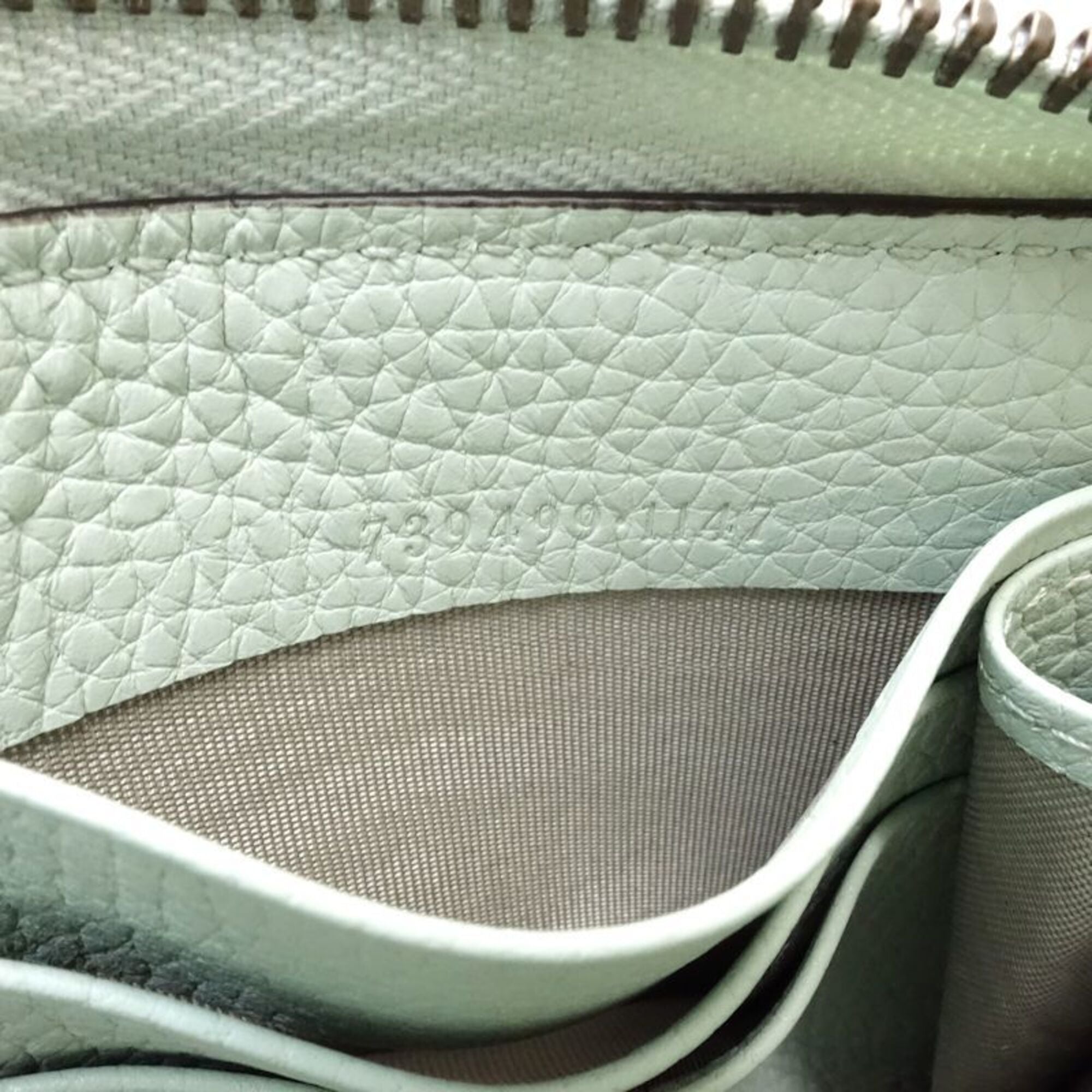 Gucci Pale Green Leather Long Wallet (Bi-Fold) (Pre-Owned)
