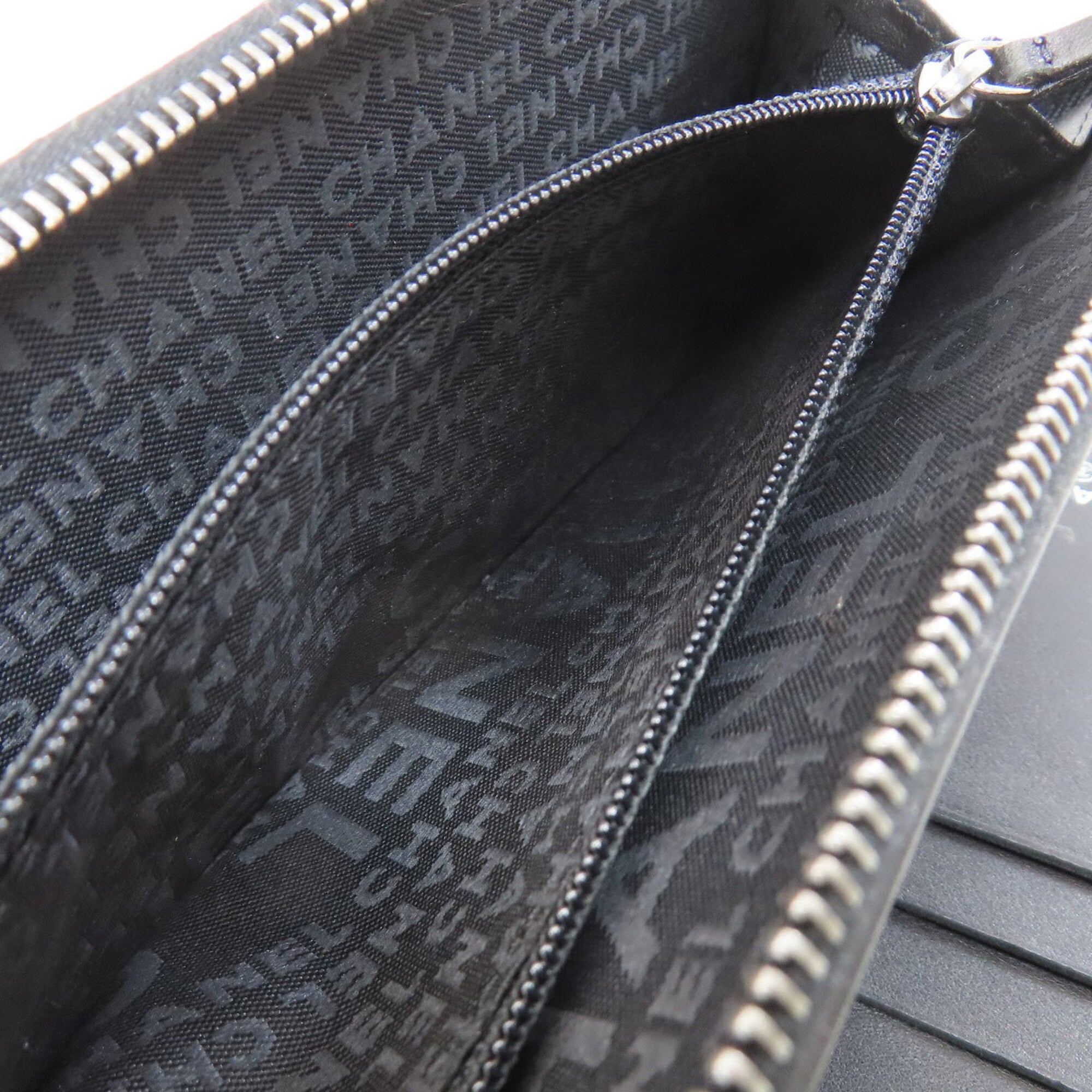 Chanel Black Leather Long Wallet (Bi-Fold) (Pre-Owned)