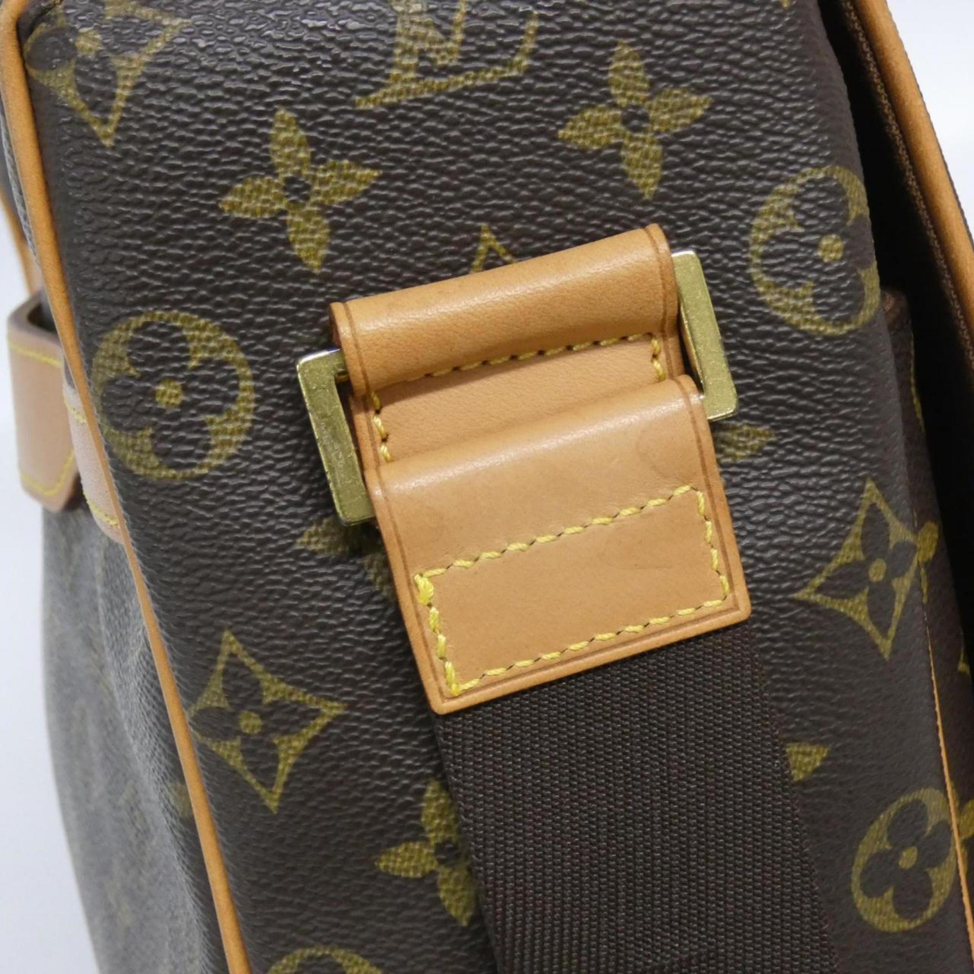 Louis Vuitton Marron Coated Canvas Shoulder Bag (Pre-Owned)