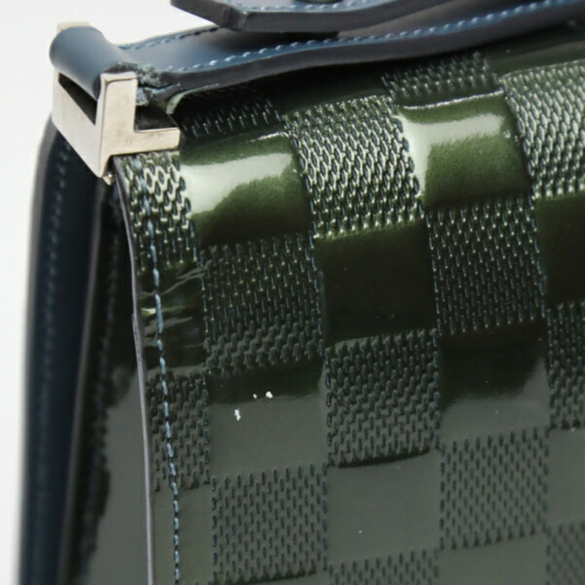 Louis Vuitton Green Handbag Shoulder Bag (Pre-Owned)