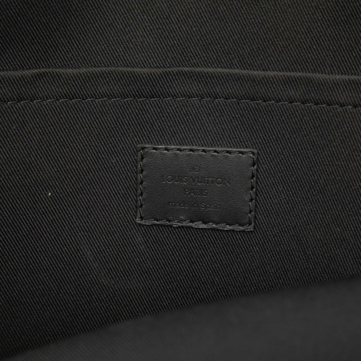 Louis Vuitton Black Leather Shoulder Bag Sling Bag (Pre-Owned)