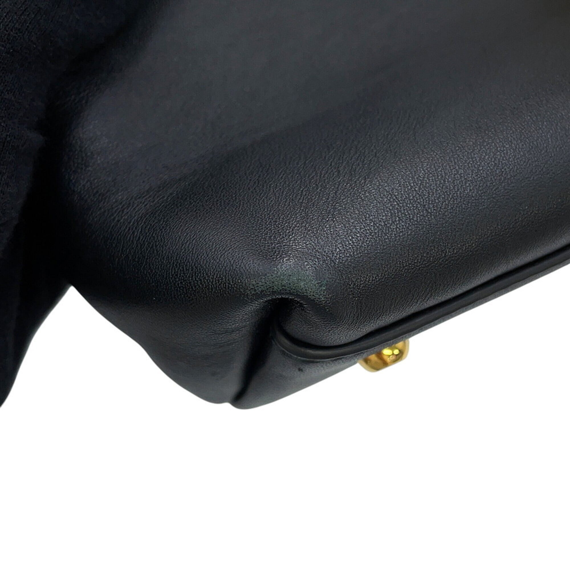 Bottega Veneta Black Leather Handbag (Pre-Owned)