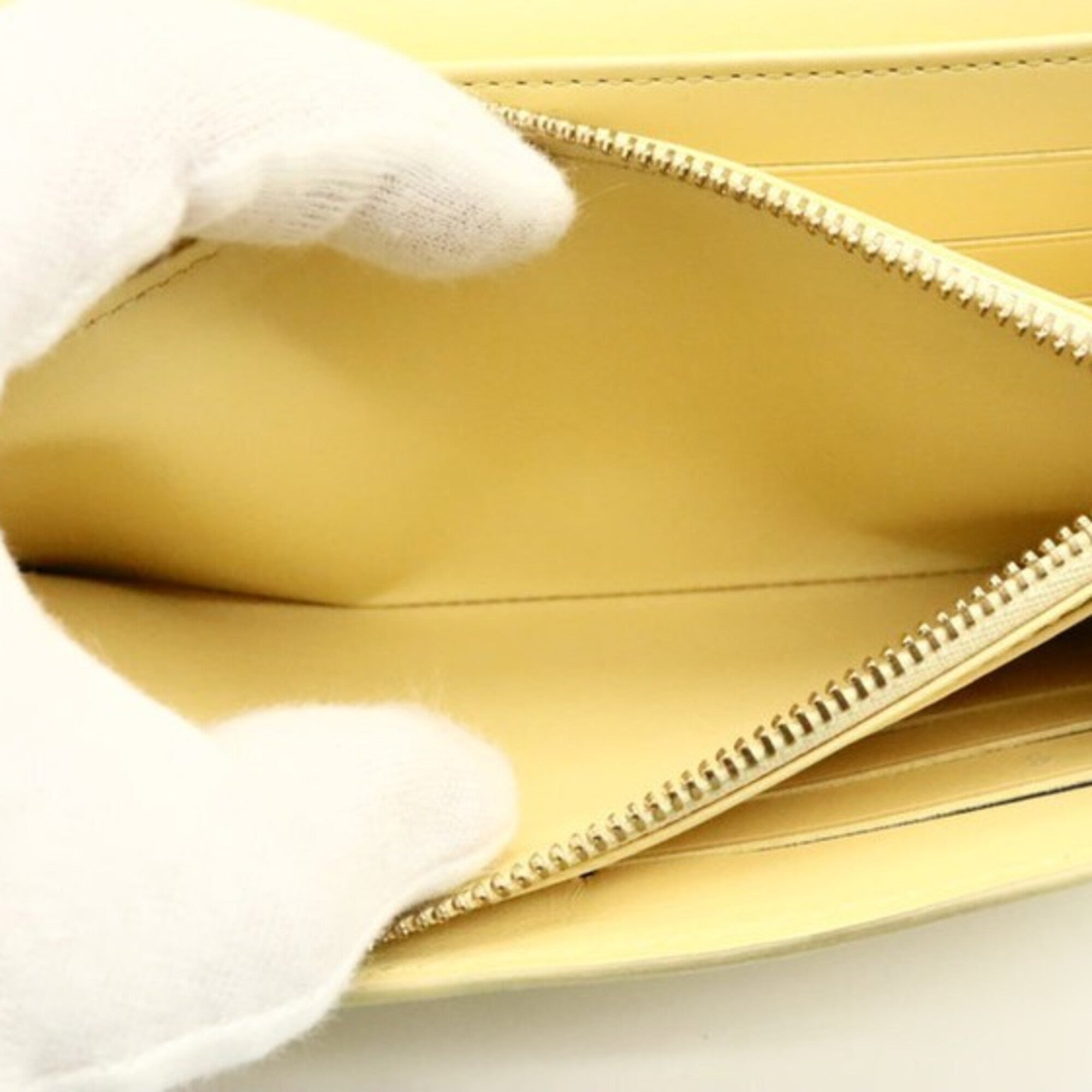 Louis Vuitton Jaune Yellow Monogram Long Wallet (Tri-Fold) (Pre-Owned)