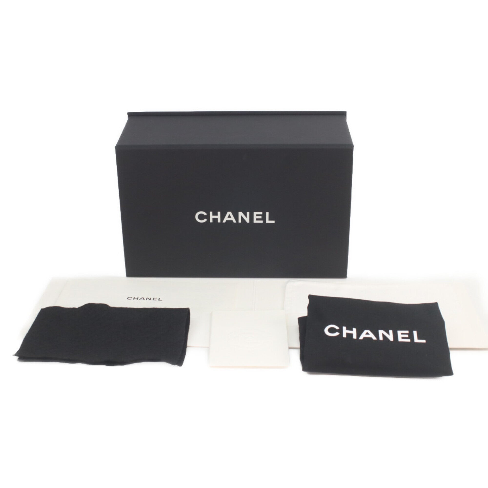 Chanel Black Leather Shoulder Bag (Pre-Owned)
