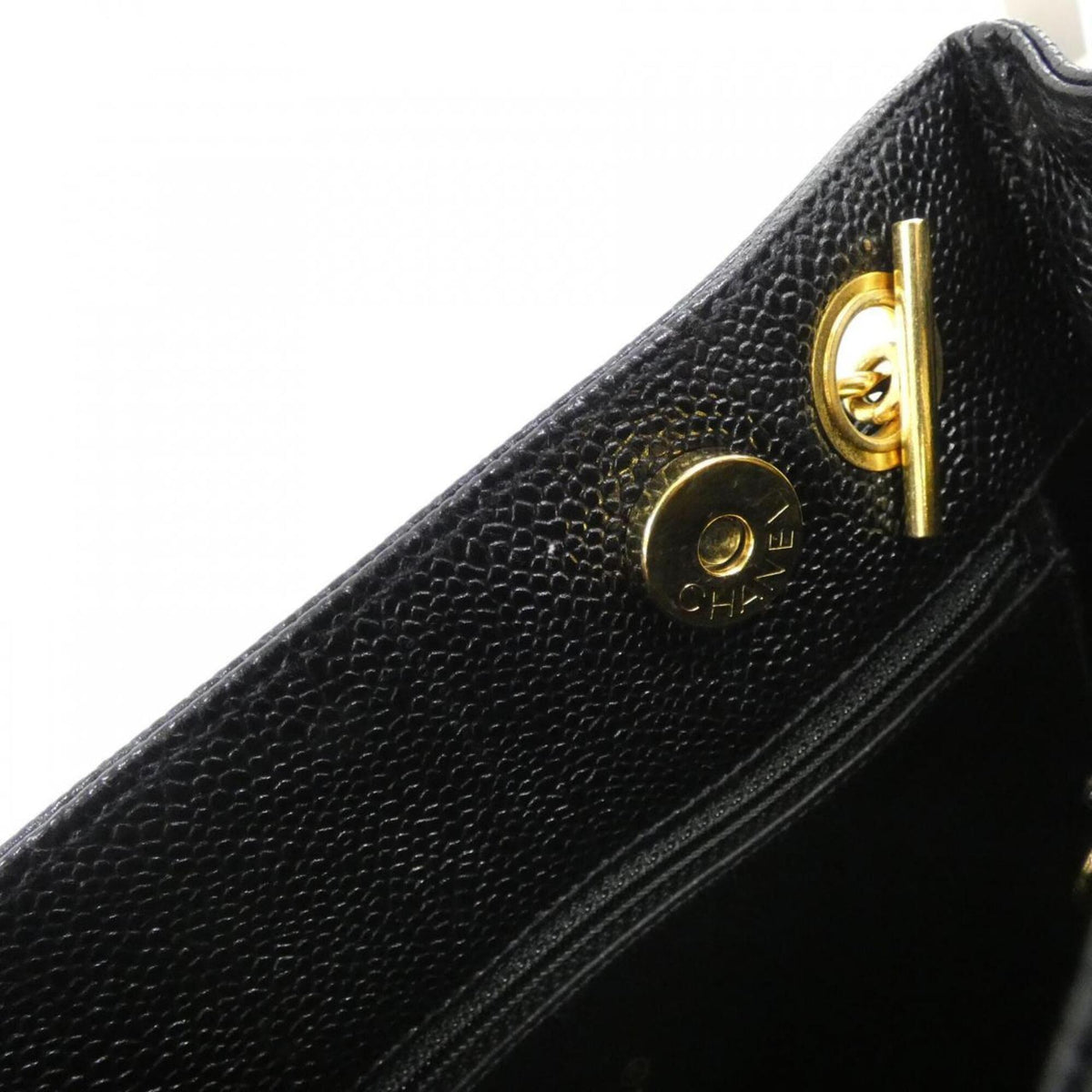 Chanel Black Grained Calfskin Shoulder Bag (Pre-Owned)
