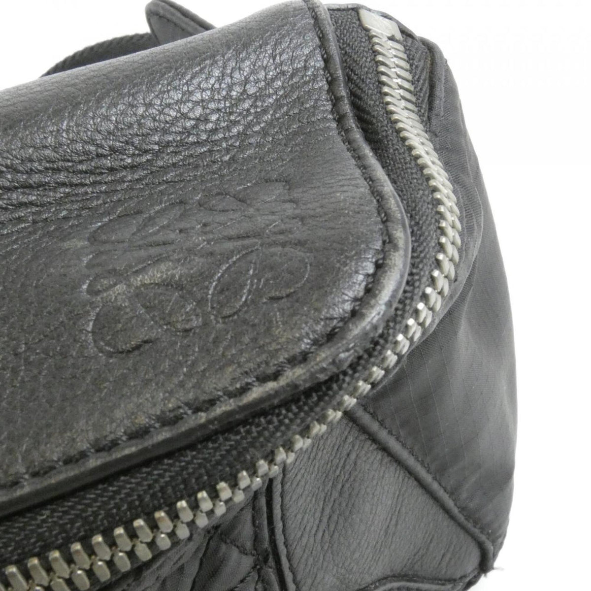 Loewe Black Nylon Leather Shoulder Bag (Pre-Owned)