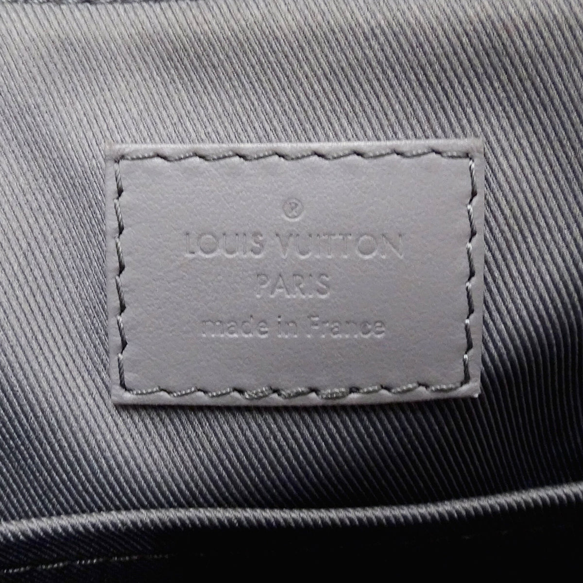 Louis Vuitton Gray Gris Handbag Shoulder Bag (Pre-Owned)