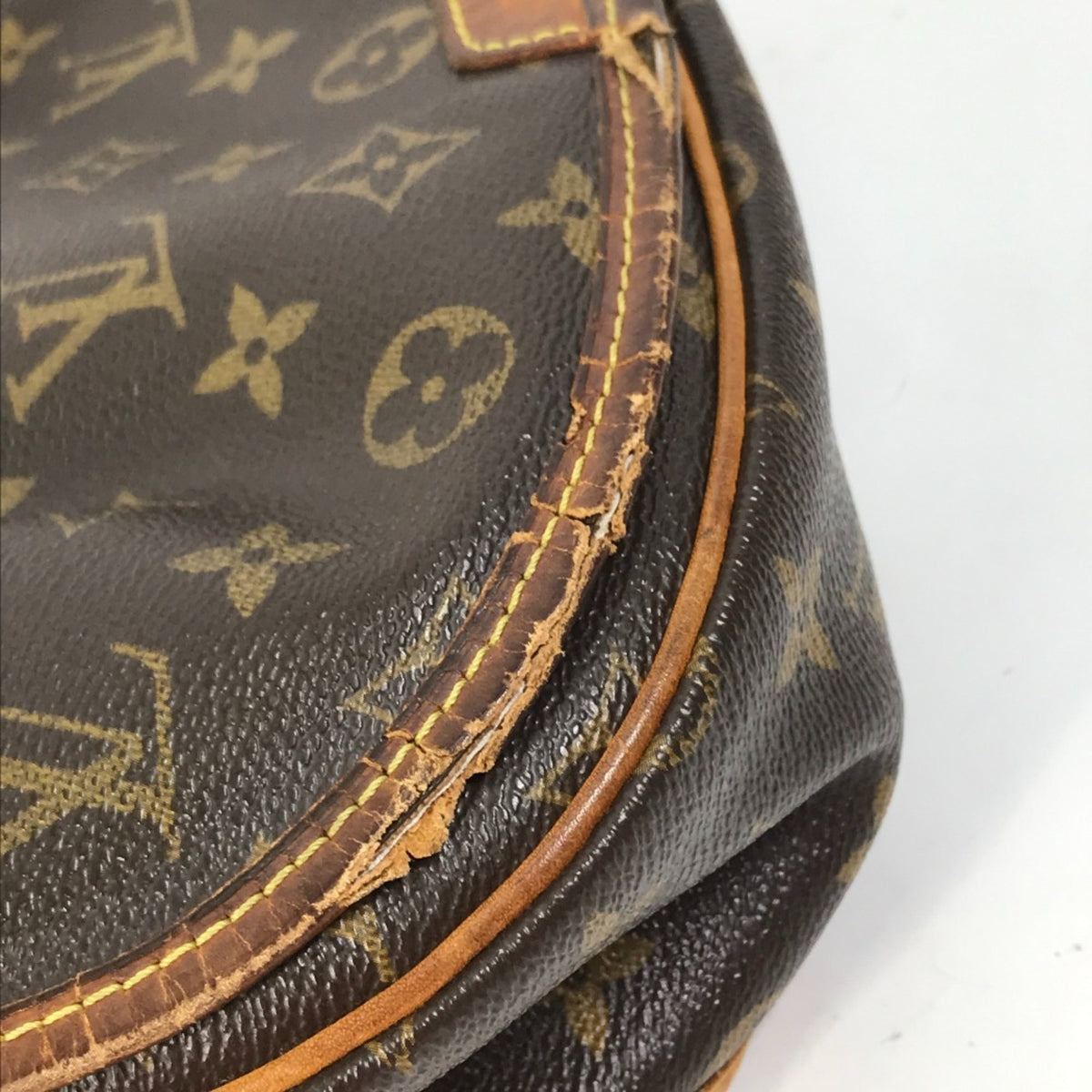Louis Vuitton Brown Monogram Shoulder Bag (Pre-Owned)