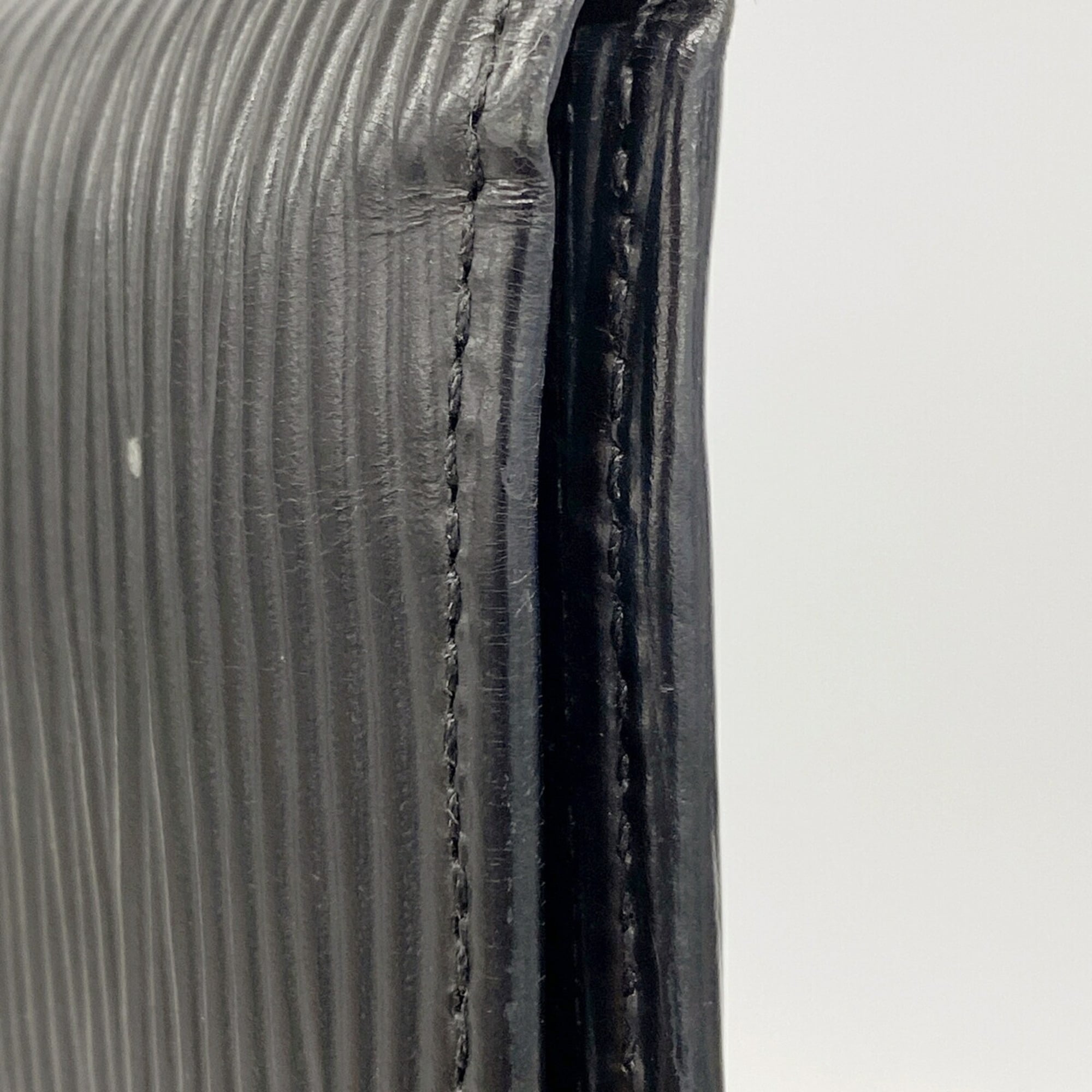 Louis Vuitton Noir Wallet (Bi-Fold) (Pre-Owned)