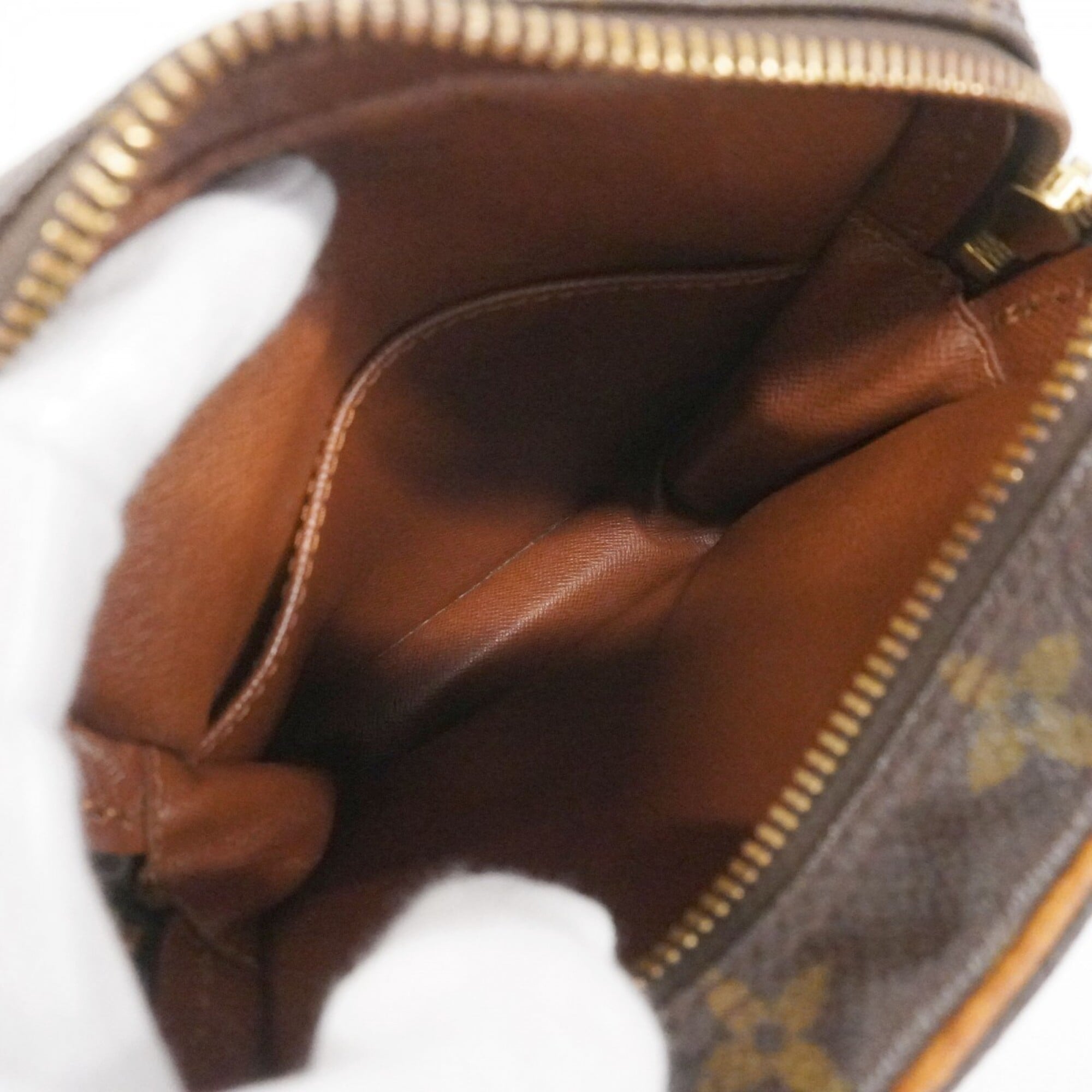 Louis Vuitton Brown Shoulder Bag (Pre-Owned)