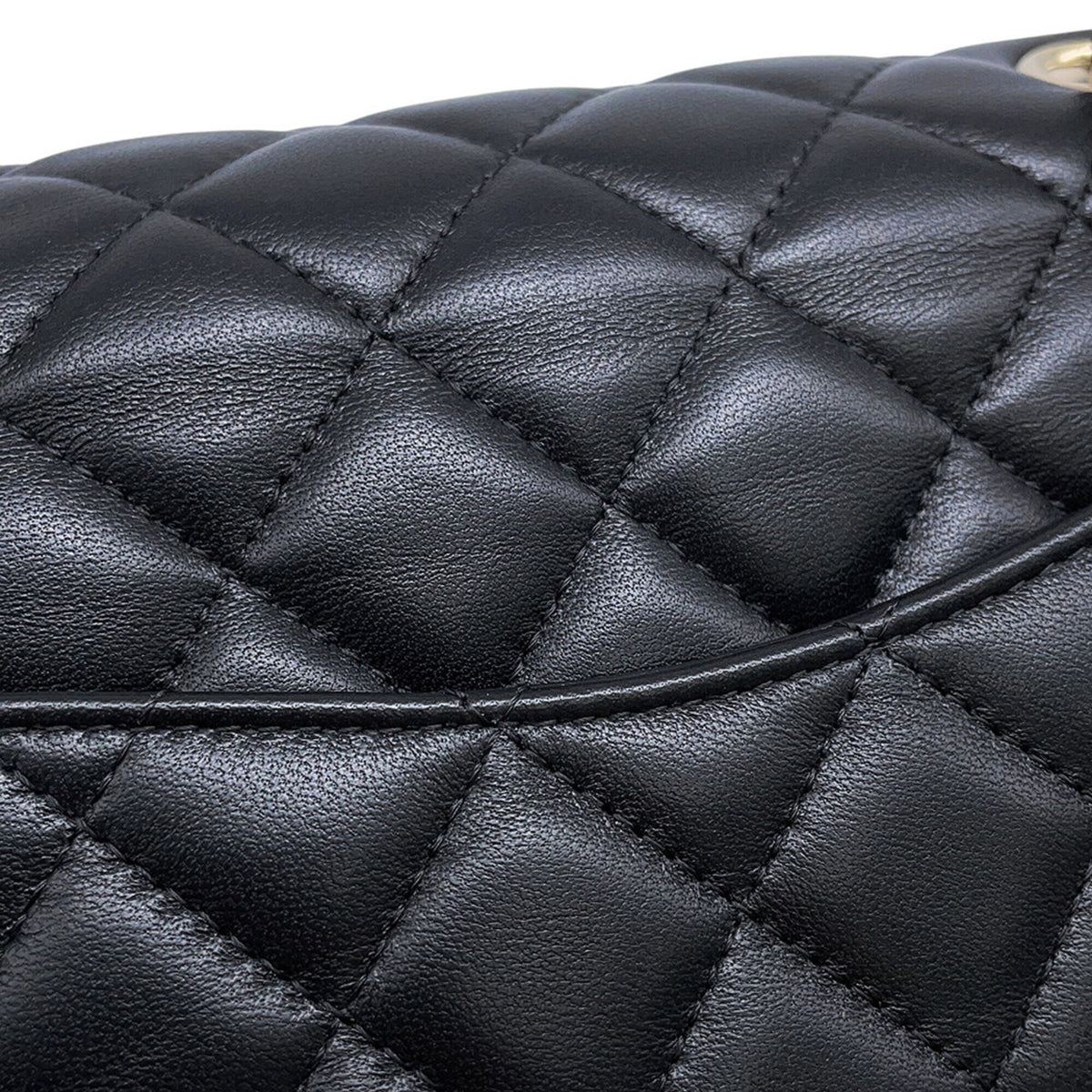 Chanel Black Leather Handbag Shoulder Bag (Pre-Owned)