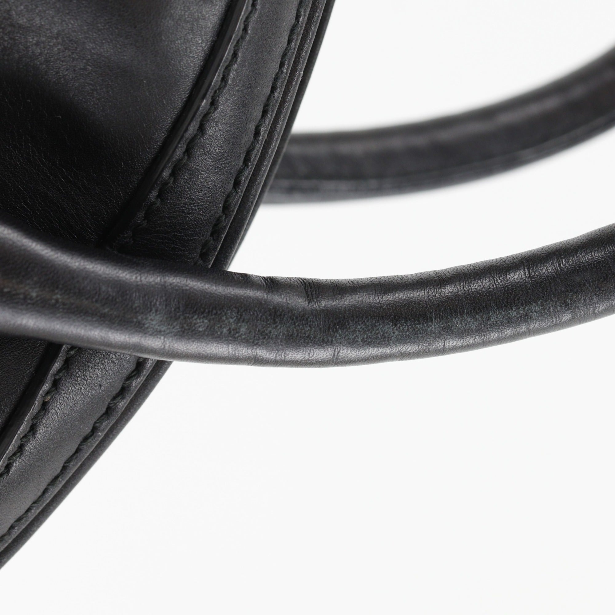 Salvatore Ferragamo Black Leather Handbag (Pre-Owned)