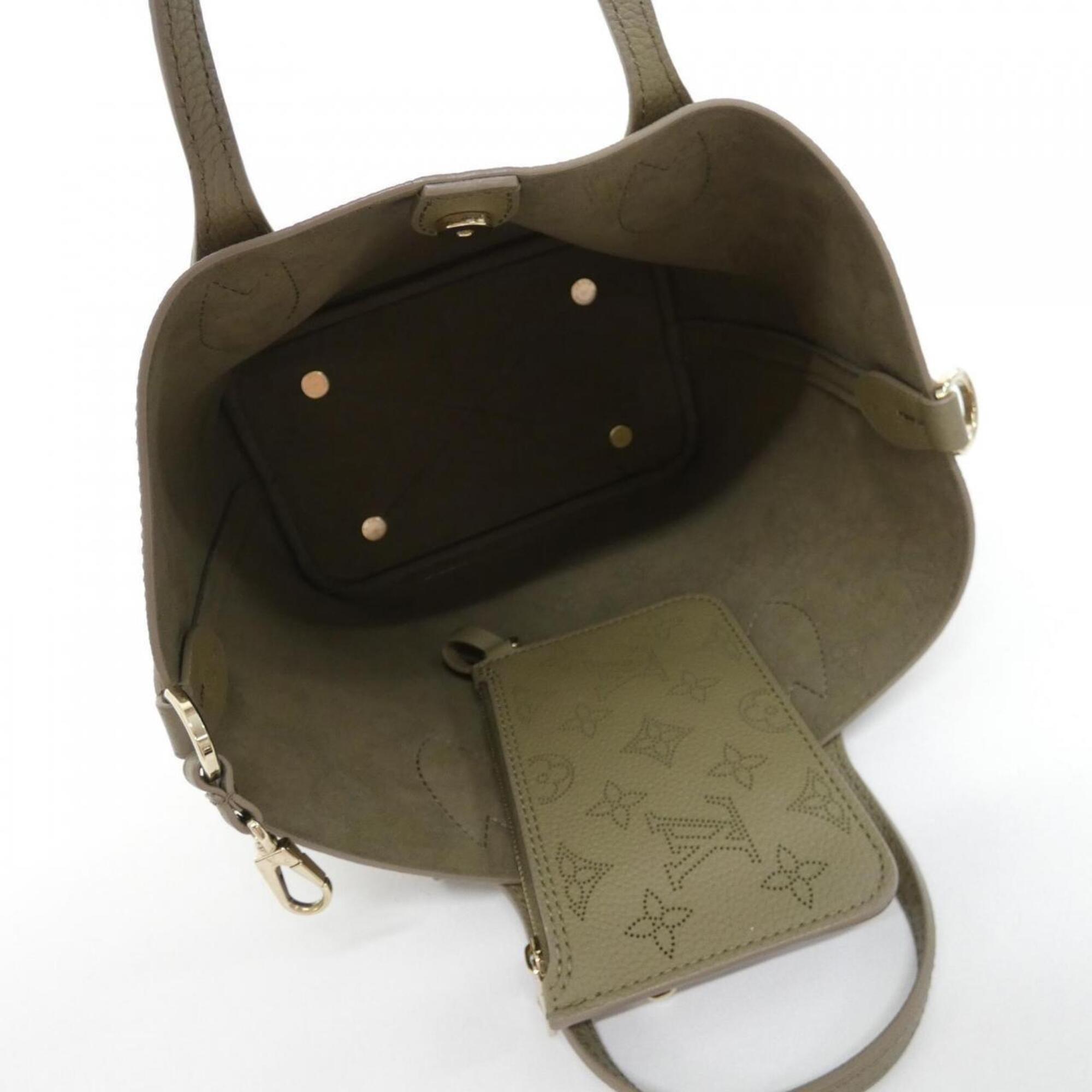 Louis Vuitton Taupe Leather Handbag Pouch (Pre-Owned)