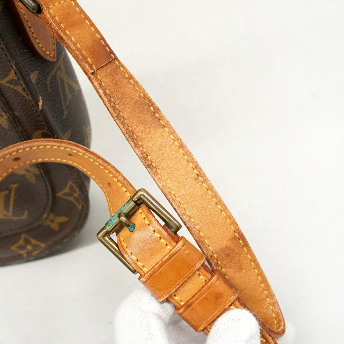 Louis Vuitton Brown Shoulder Bag (Pre-Owned)